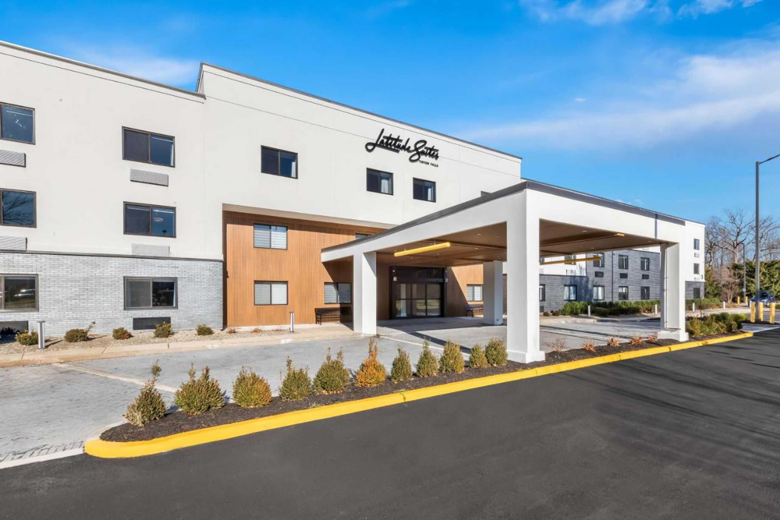 Gift card for Latitude Suites Tinton Falls Eatontown/bw Premier Collection Gift card for Latitude Suites Tinton Falls Eatontown/bw Premier Collection