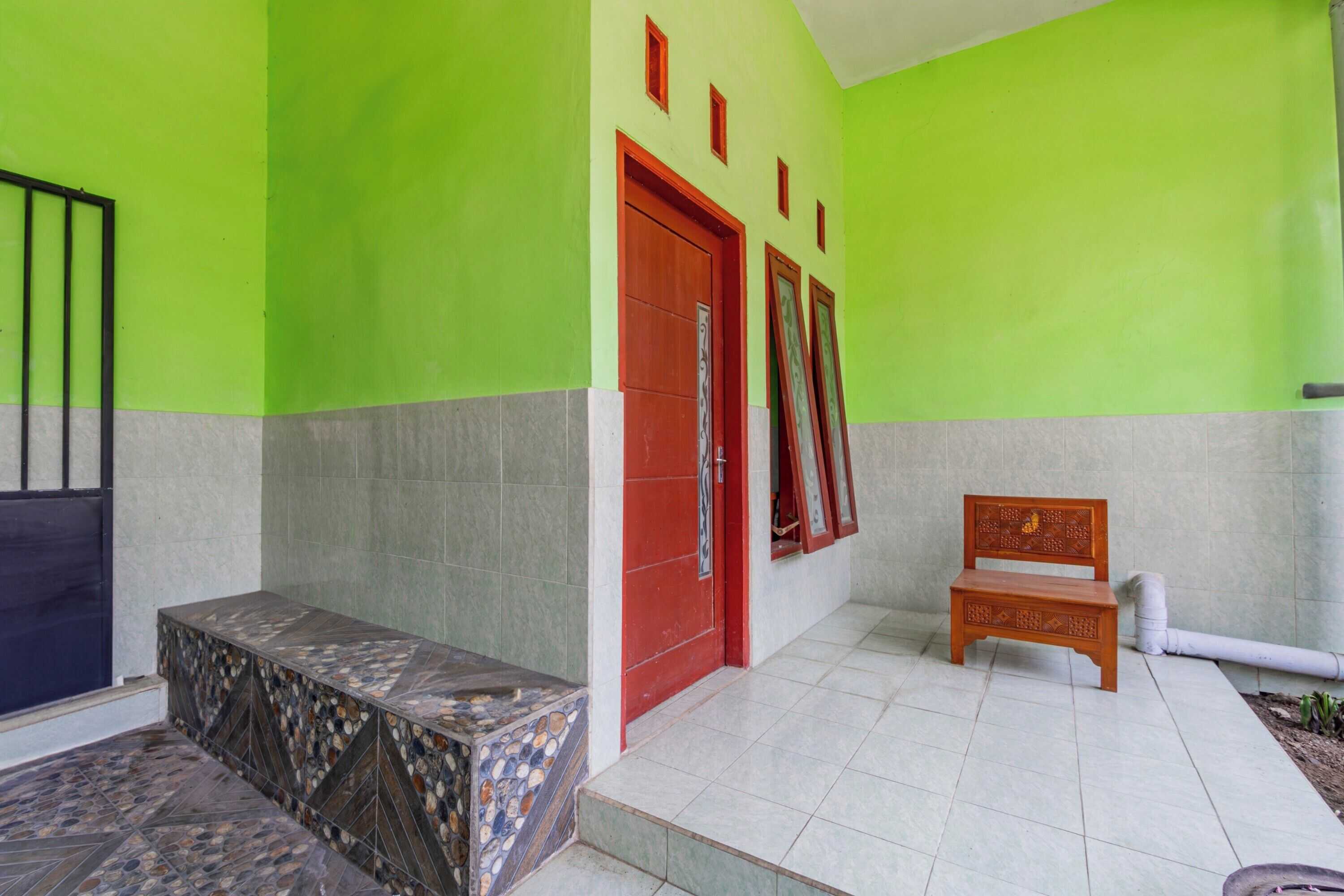 Gift card for Spot ON 93967 Hasna Guest House Syariah Gift card for Spot ON 93967 Hasna Guest House Syariah