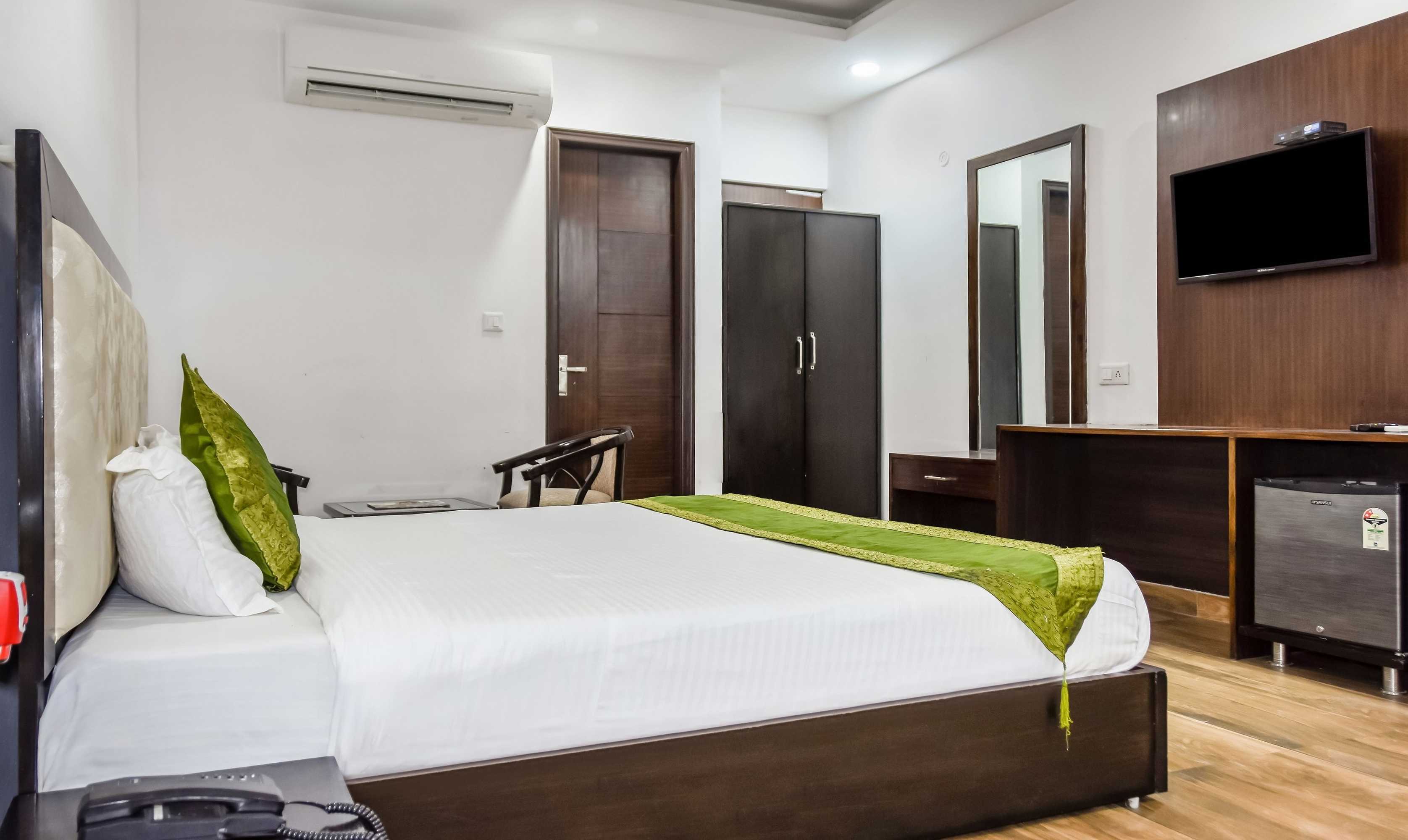 Gift card for Treebo Red Petal Jalandhar