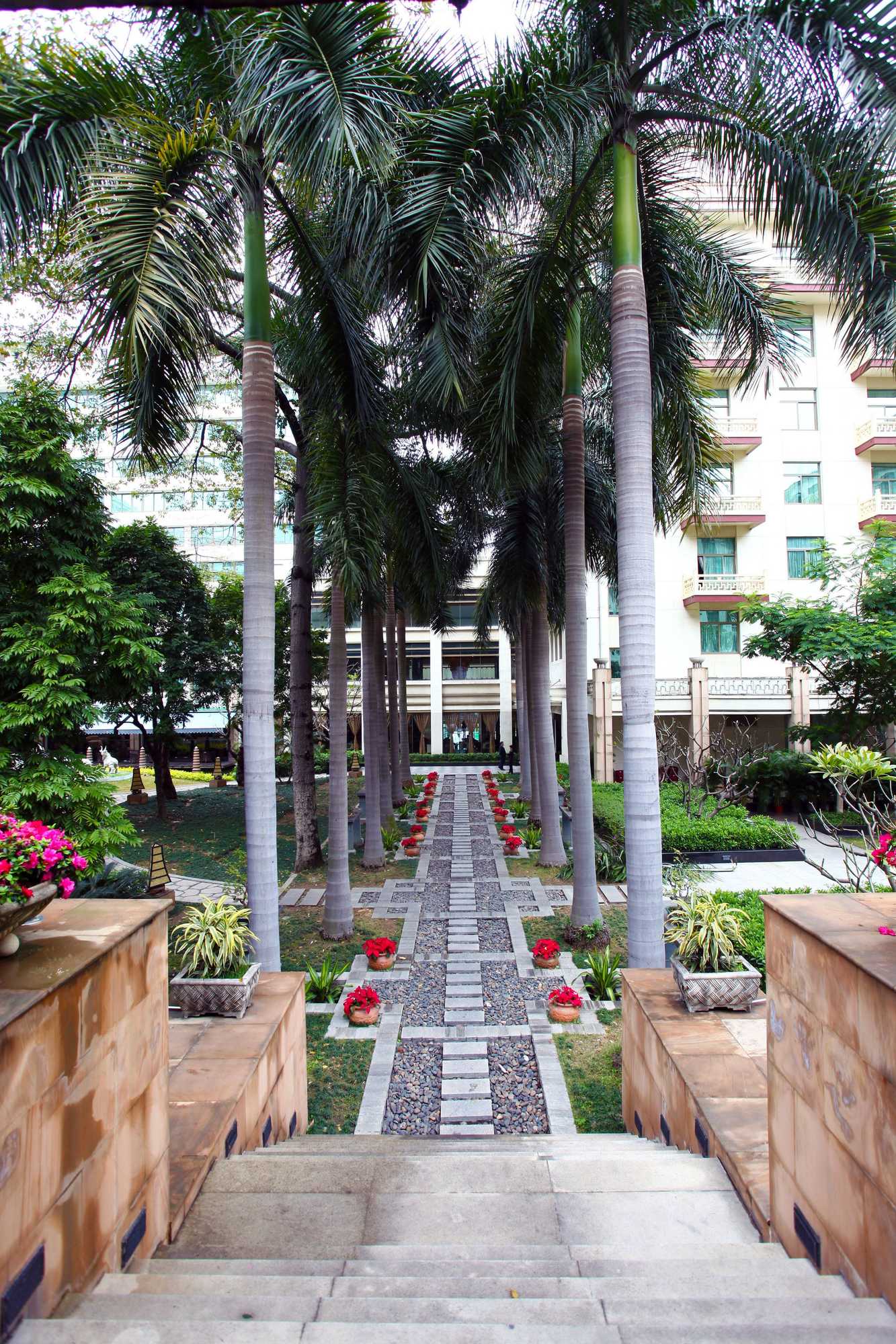 Gift card for Dong Fang Hotel Guangzhou - Free Shuttle Bus to Canton Fair Complex & Overseas Buyer Registration Services Gift card for Dong Fang Hotel Guangzhou - Free Shuttle Bus to Canton Fair Complex & Overseas Buyer Registration Services