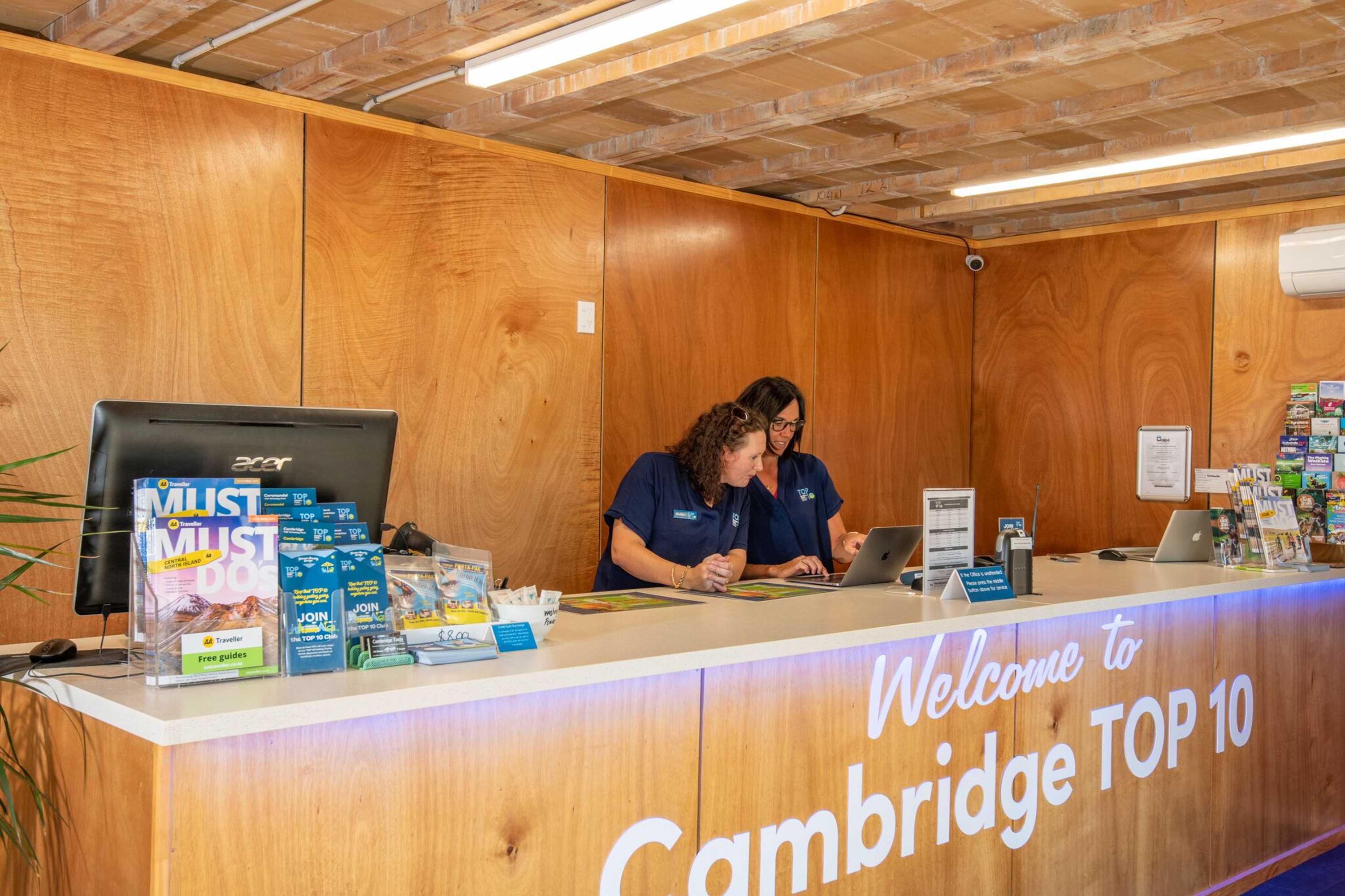 Gift card for Cambridge Top 10 Holiday Park Gift card for Cambridge Top 10 Holiday Park