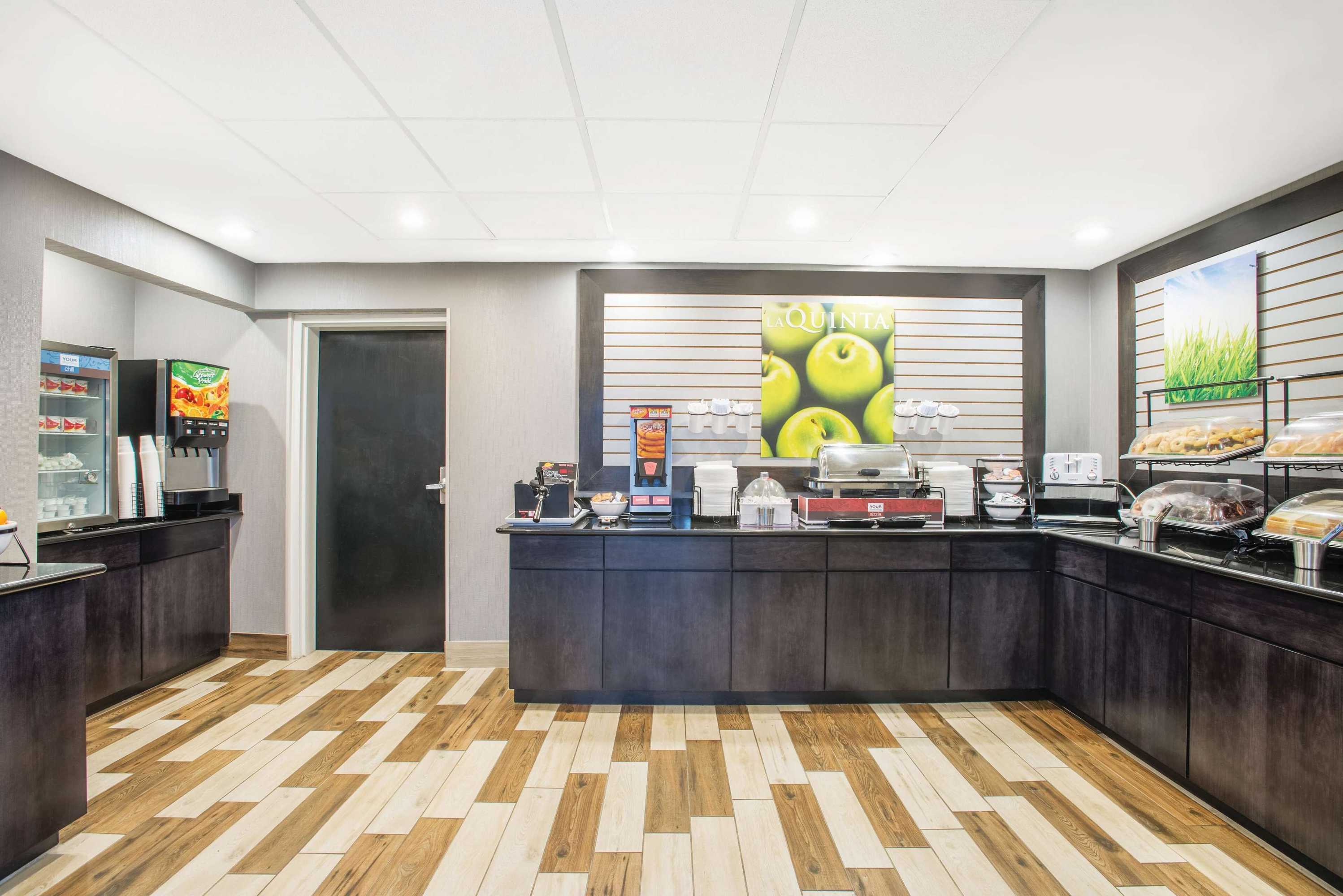 Gift card for La Quinta Inn & Suites by Wyndham DC Metro Capital Beltway Gift card for La Quinta Inn & Suites by Wyndham DC Metro Capital Beltway