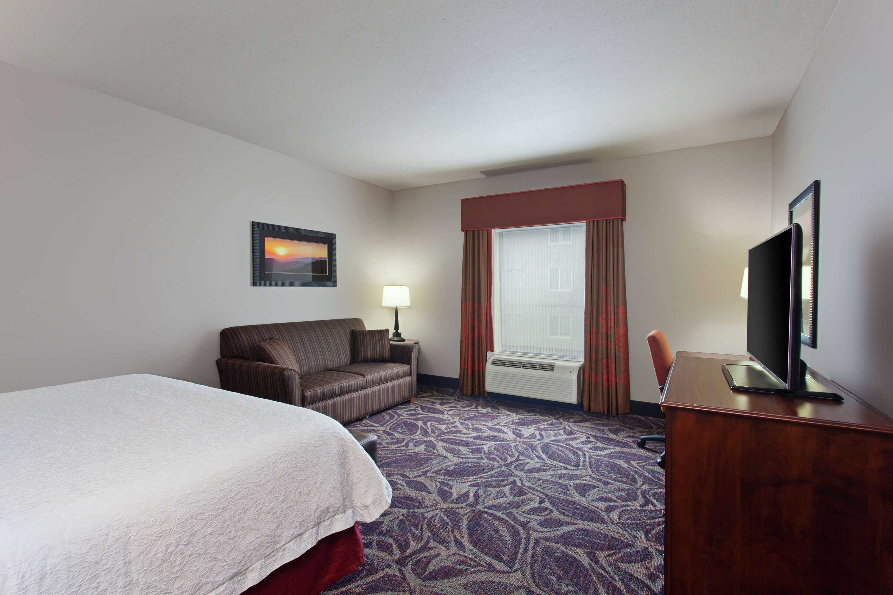 Gift card for Hampton Inn Seattle/everett