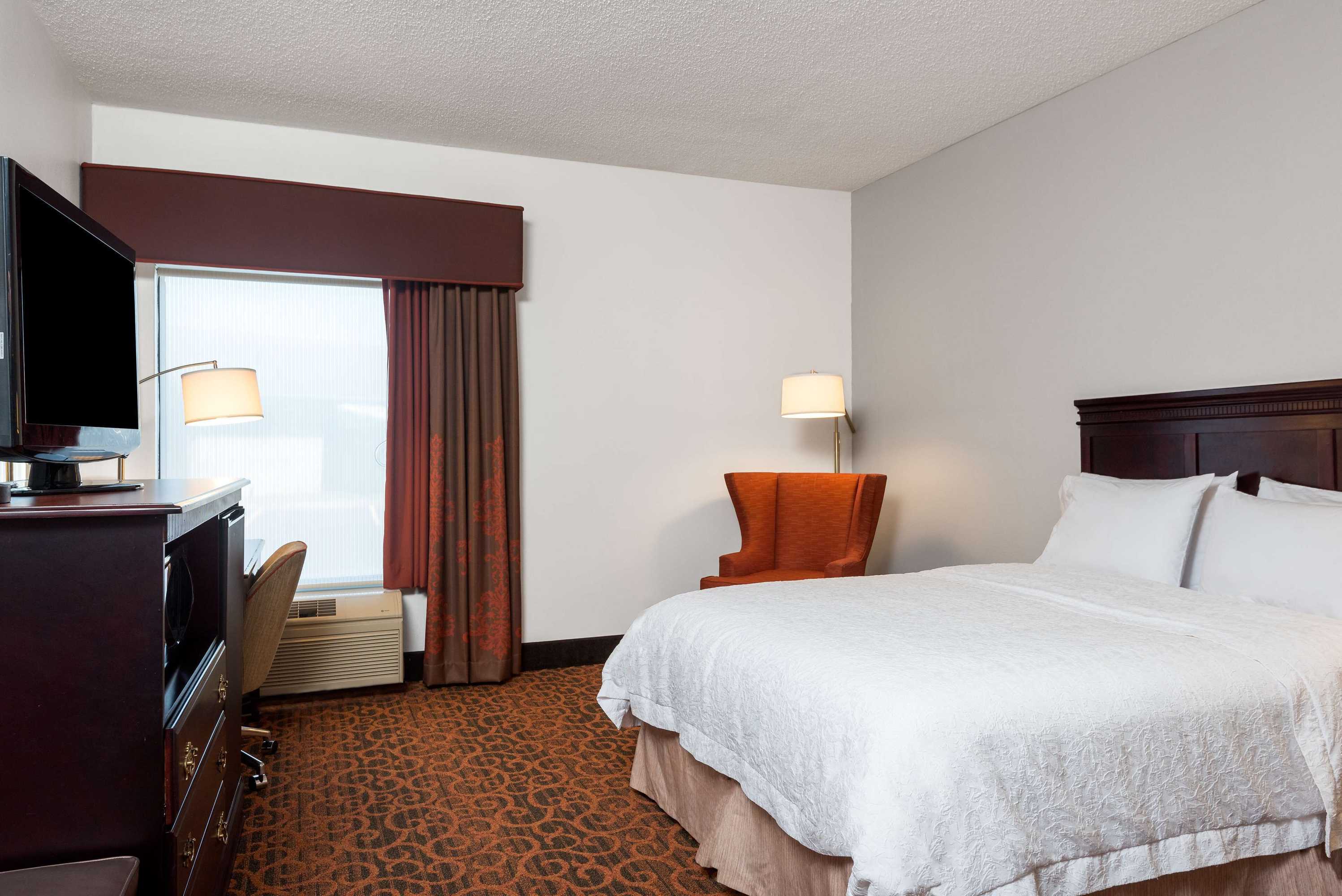 Gift card for Hampton Inn Parkersburg-Mineral Wells Gift card for Hampton Inn Parkersburg-Mineral Wells