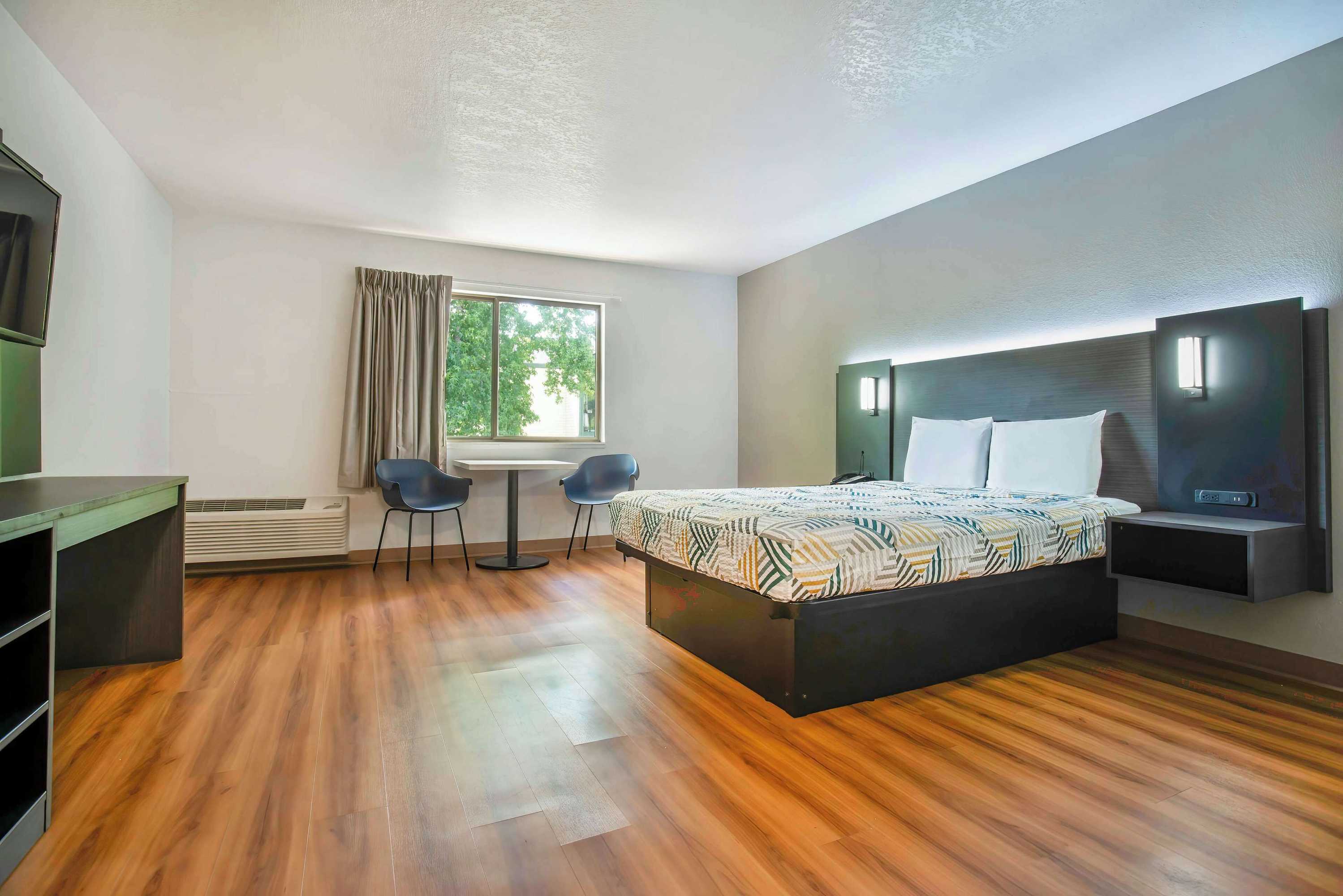 Gift card for Motel 6 Gresham, OR - Portland