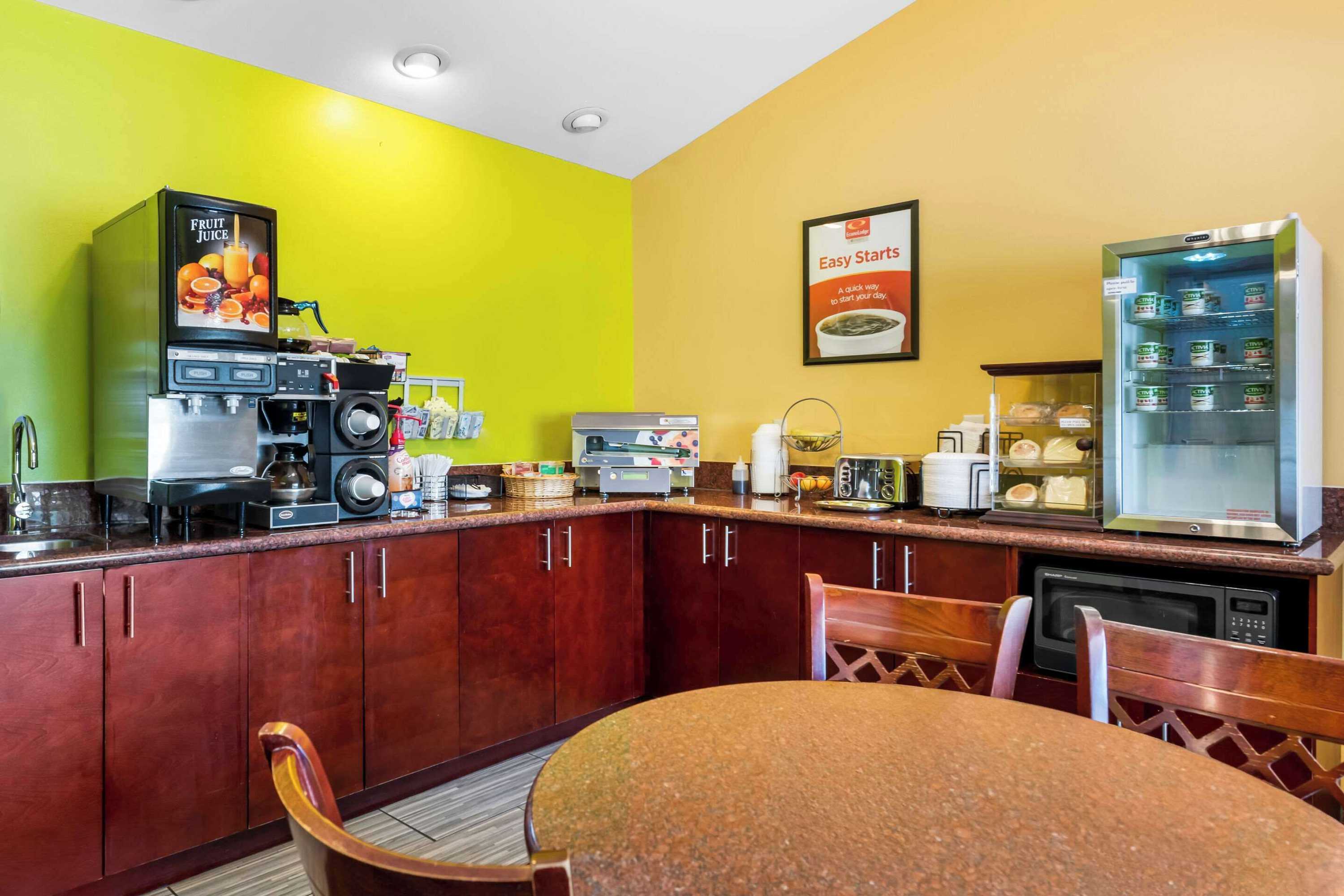 Gift card for Econo Lodge Inn & Suites Gift card for Econo Lodge Inn & Suites