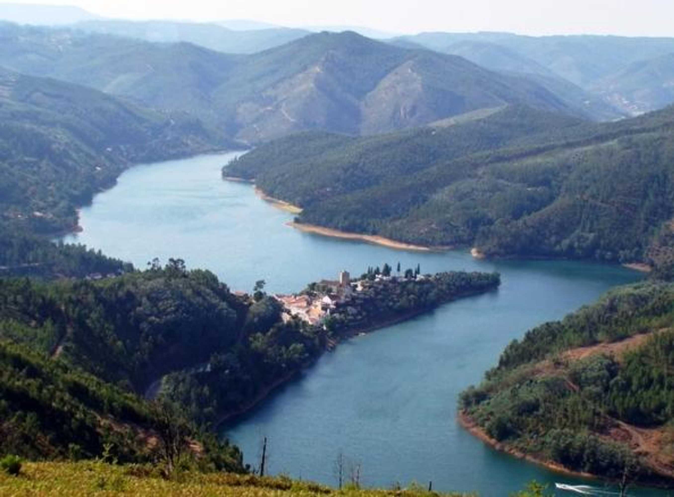 Gift card for Casa da Eira em Dornes - Casa de Campo Familiar Com Piscina Gift card for Casa da Eira em Dornes - Casa de Campo Familiar Com Piscina