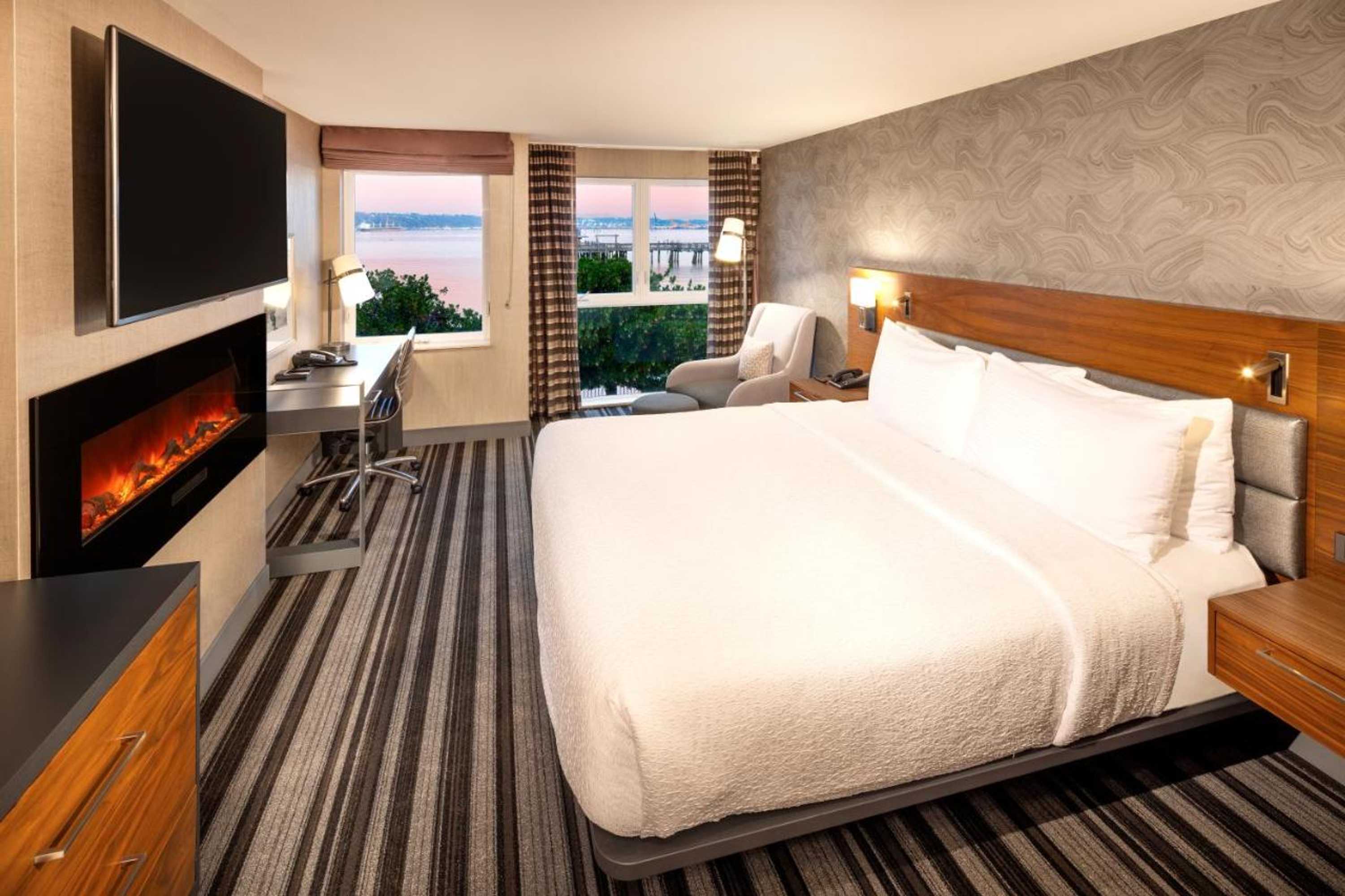 Gift card for Silver Cloud Hotel Tacoma Waterfront