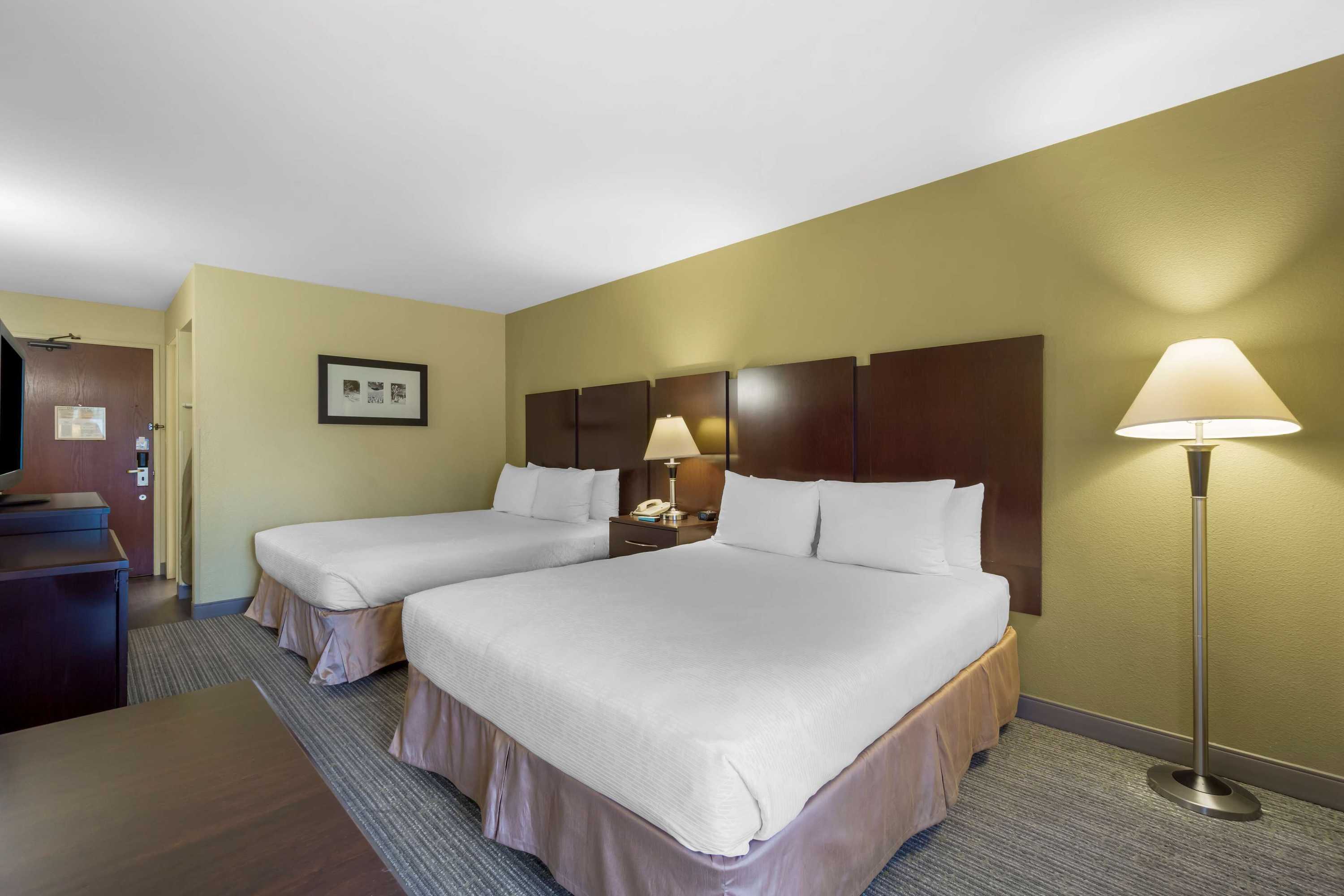 Gift card for Best Western Plus Plaza by The Green Gift card for Best Western Plus Plaza by The Green