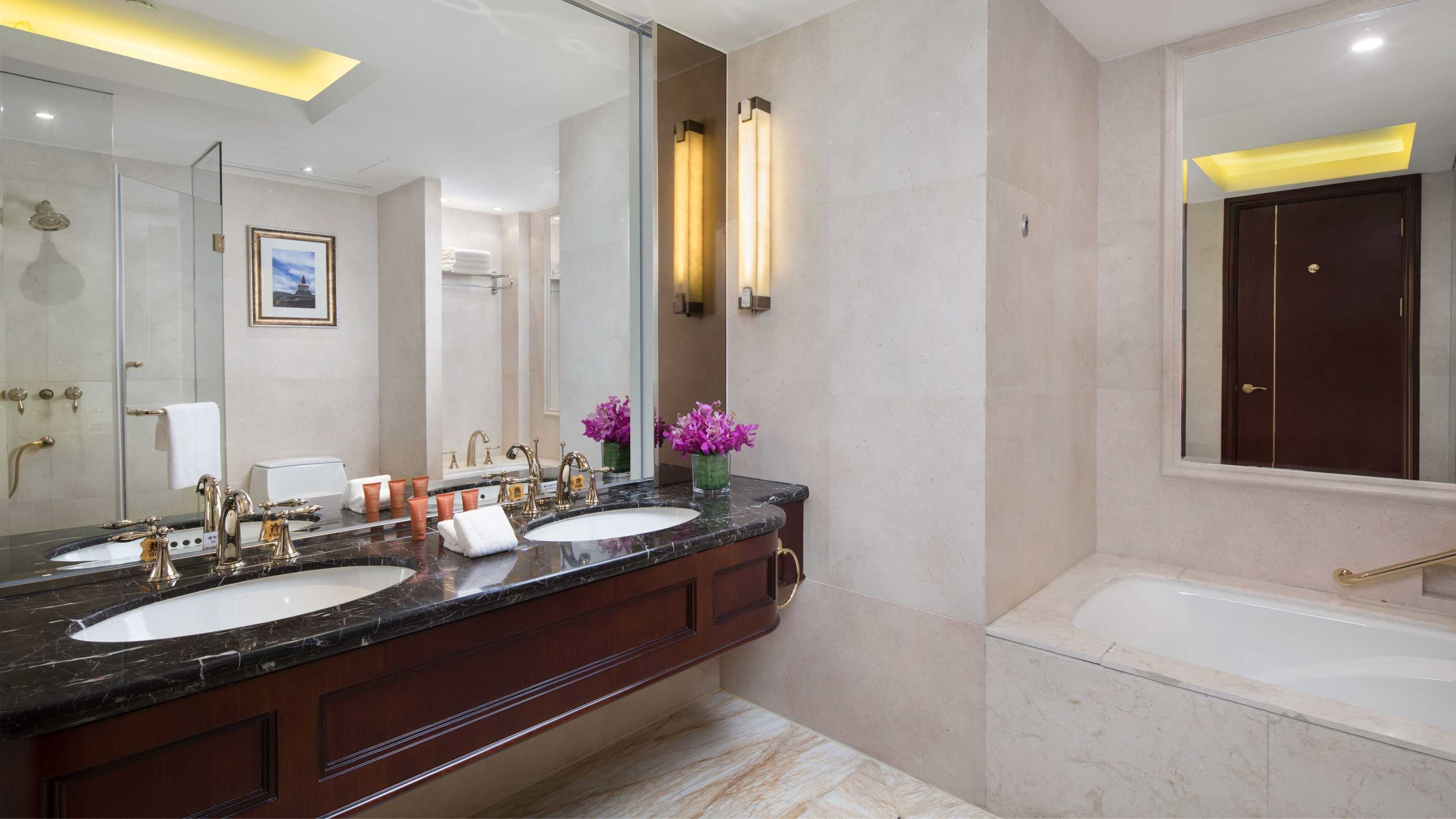Gift card for Crowne Plaza Deqing Moganshan by Ihg Gift card for Crowne Plaza Deqing Moganshan by Ihg
