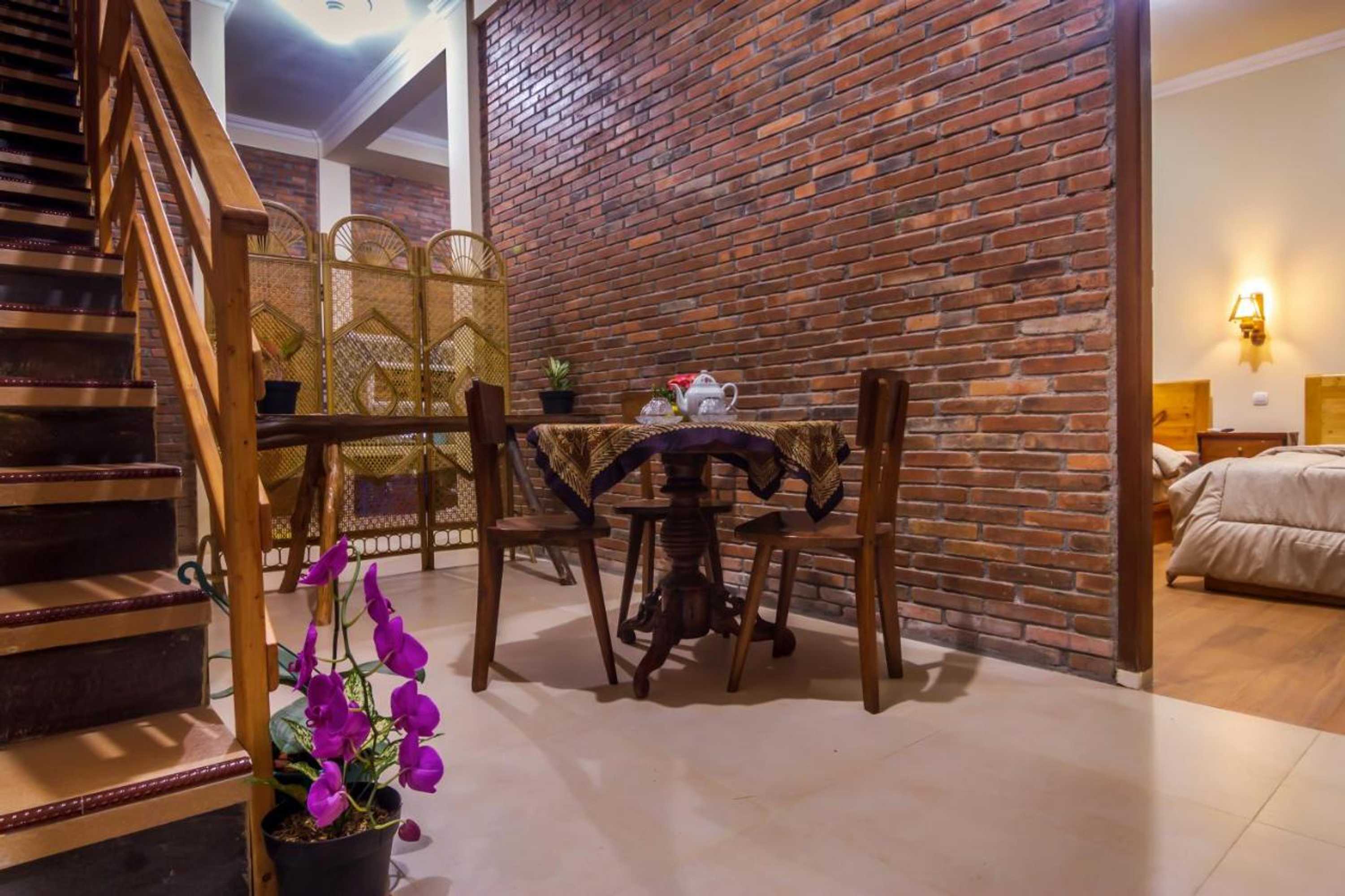 Gift card for Maher House Borobudur