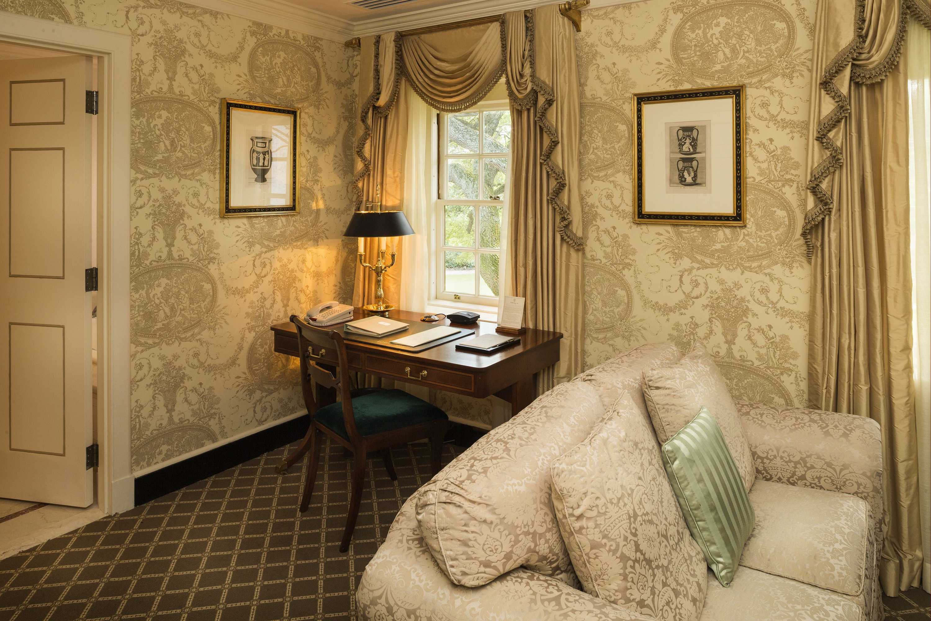 Gift card for Williamsburg Inn, an Official Colonial Williamsburg Hotel Gift card for Williamsburg Inn, an Official Colonial Williamsburg Hotel