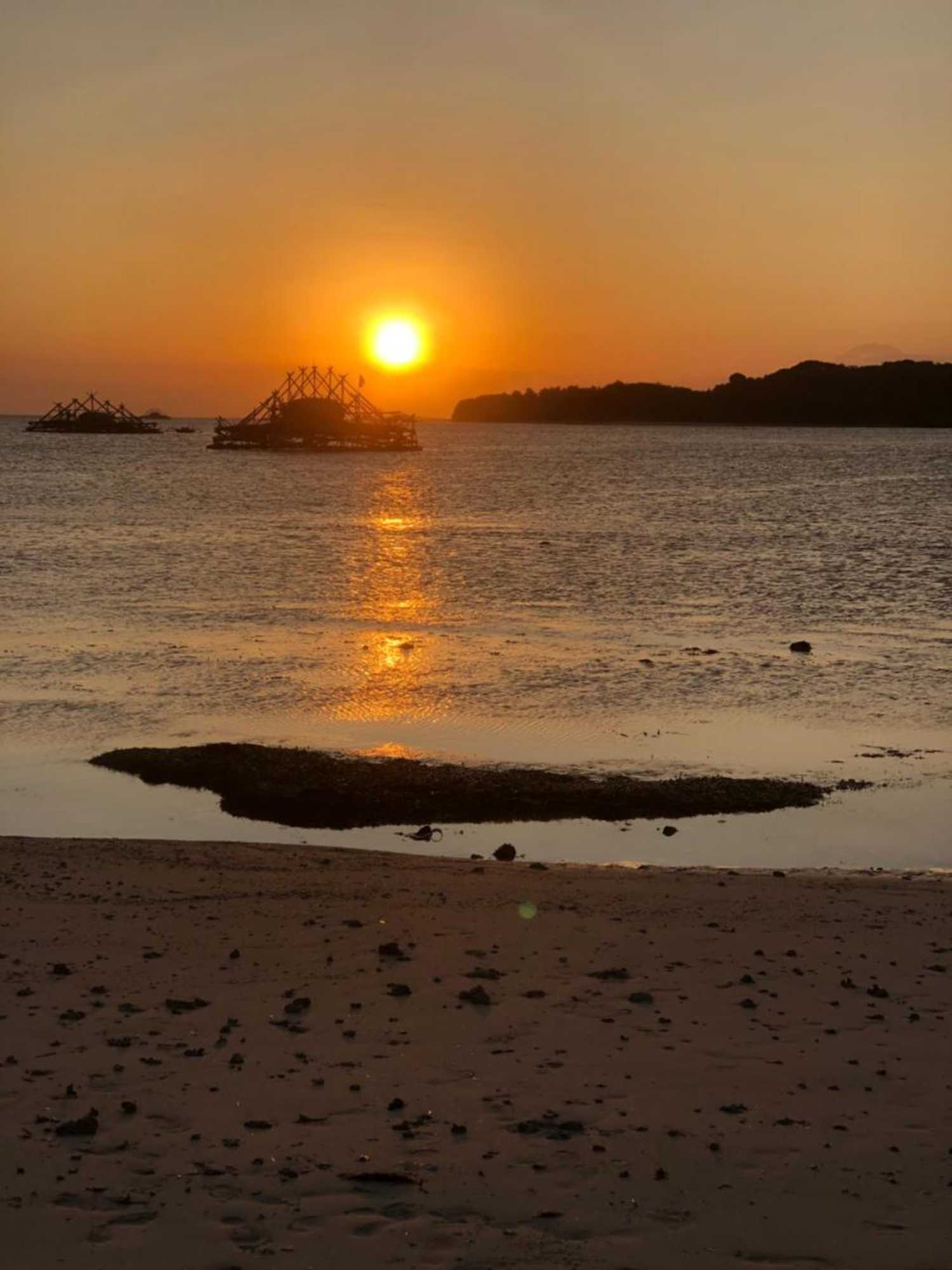 Gift card for Tropical Sunday Bungalow - Surf And Stay