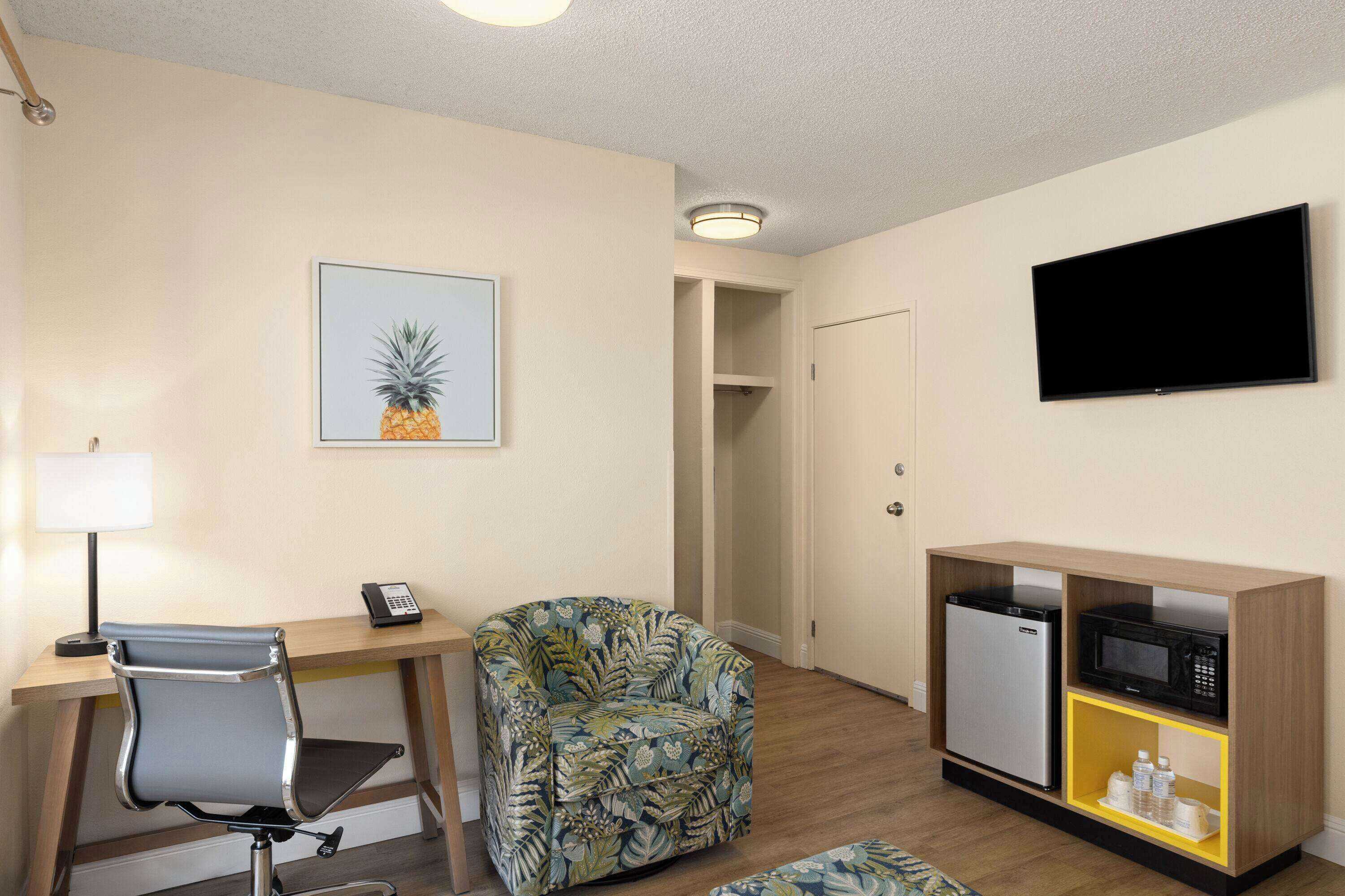 Gift card for Days Inn by Wyndham Maui Oceanfront Gift card for Days Inn by Wyndham Maui Oceanfront