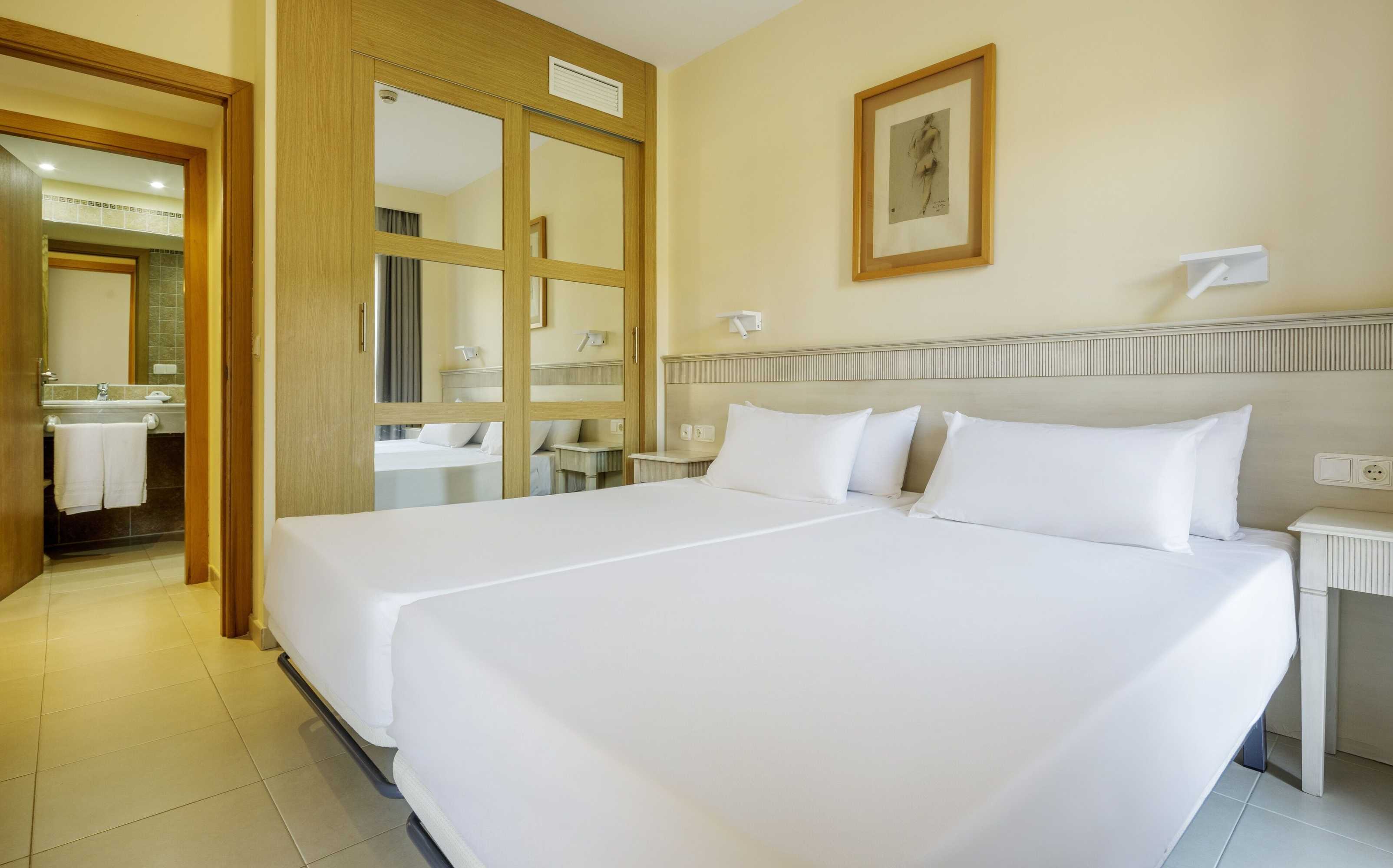 Gift card for Aparthotel Ilunion Sancti Petri Gift card for Aparthotel Ilunion Sancti Petri