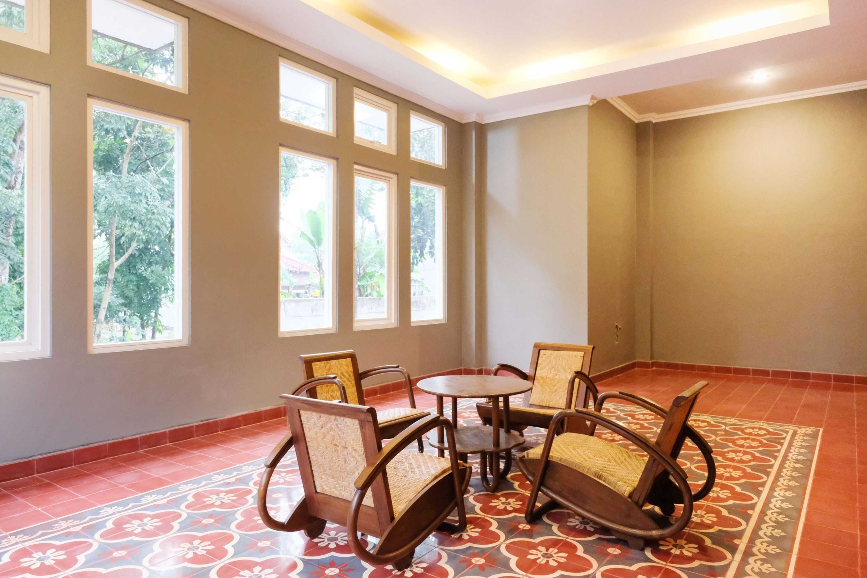 Gift card for Super Oyo Collection O 2383 Andongkoe 64 Salatiga