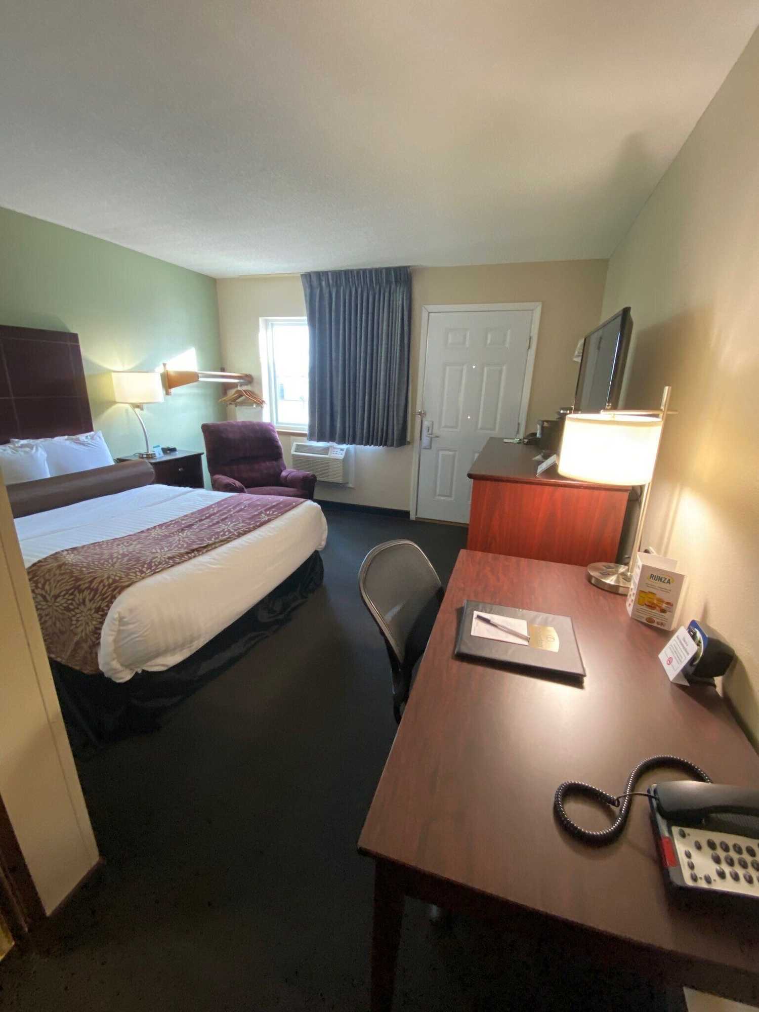 Gift card for Boarders Inn & Suites by Cobblestone Hotels – Broken Bow Gift card for Boarders Inn & Suites by Cobblestone Hotels – Broken Bow