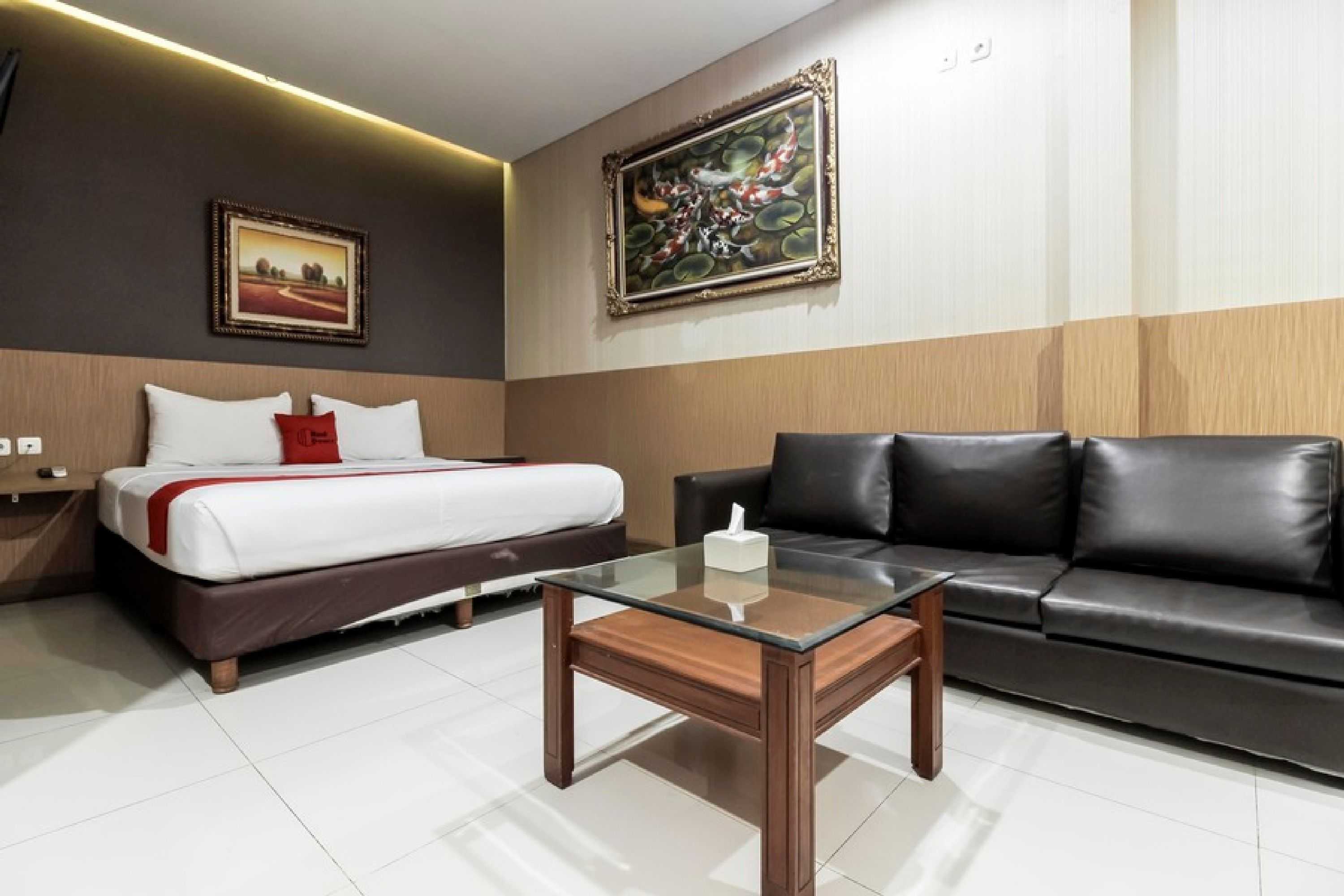 Gift card for Reddoorz Plus @ Tuparev Cirebon Gift card for Reddoorz Plus @ Tuparev Cirebon
