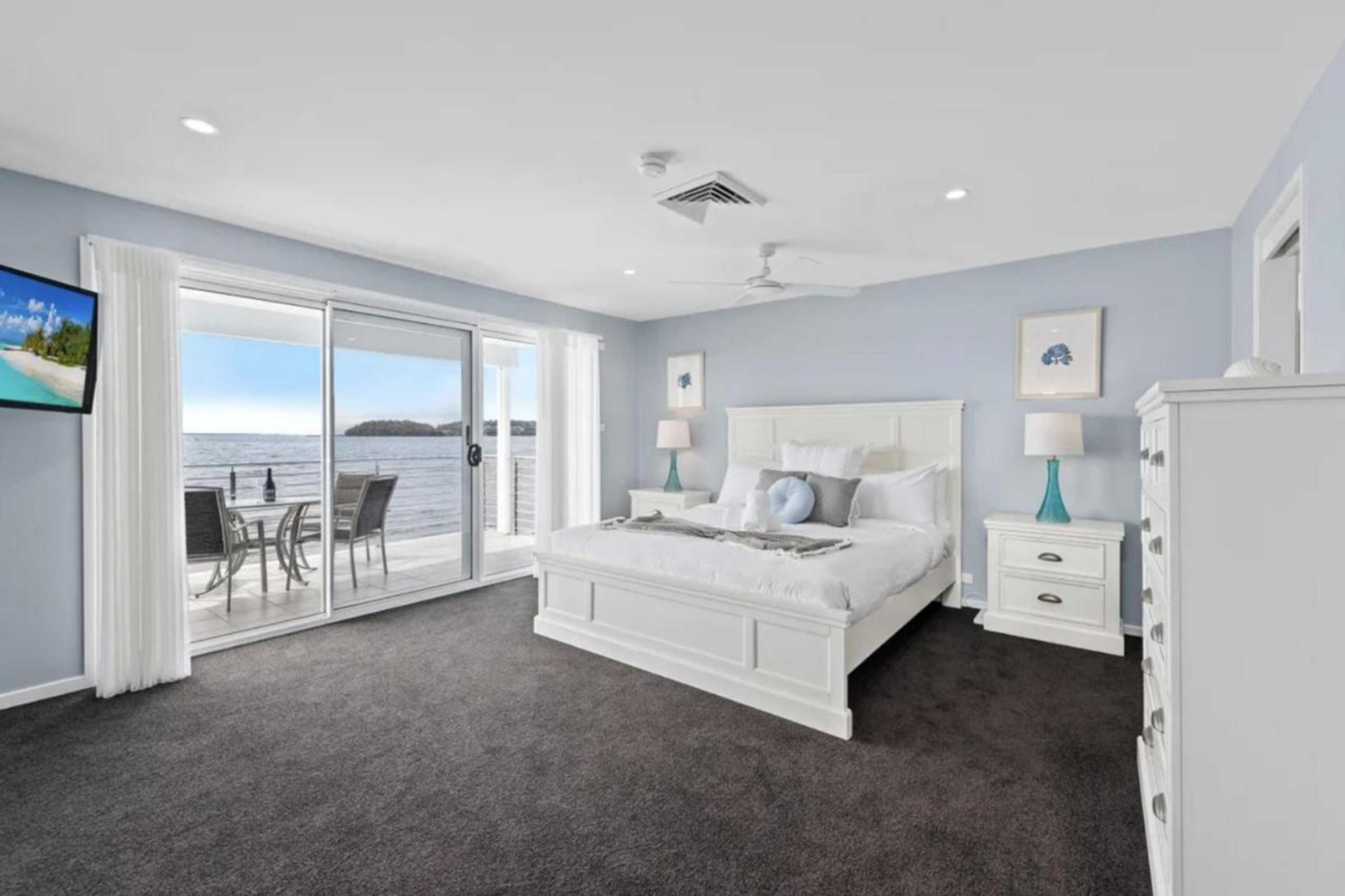 Gift card for Waterfront Wonderland 41 Foreshore Dr Stunning House With a Lift Linen Wi Fi And Ducted Air Conditioning Gift card for Waterfront Wonderland 41 Foreshore Dr Stunning House With a Lift Linen Wi Fi And Ducted Air Conditioning