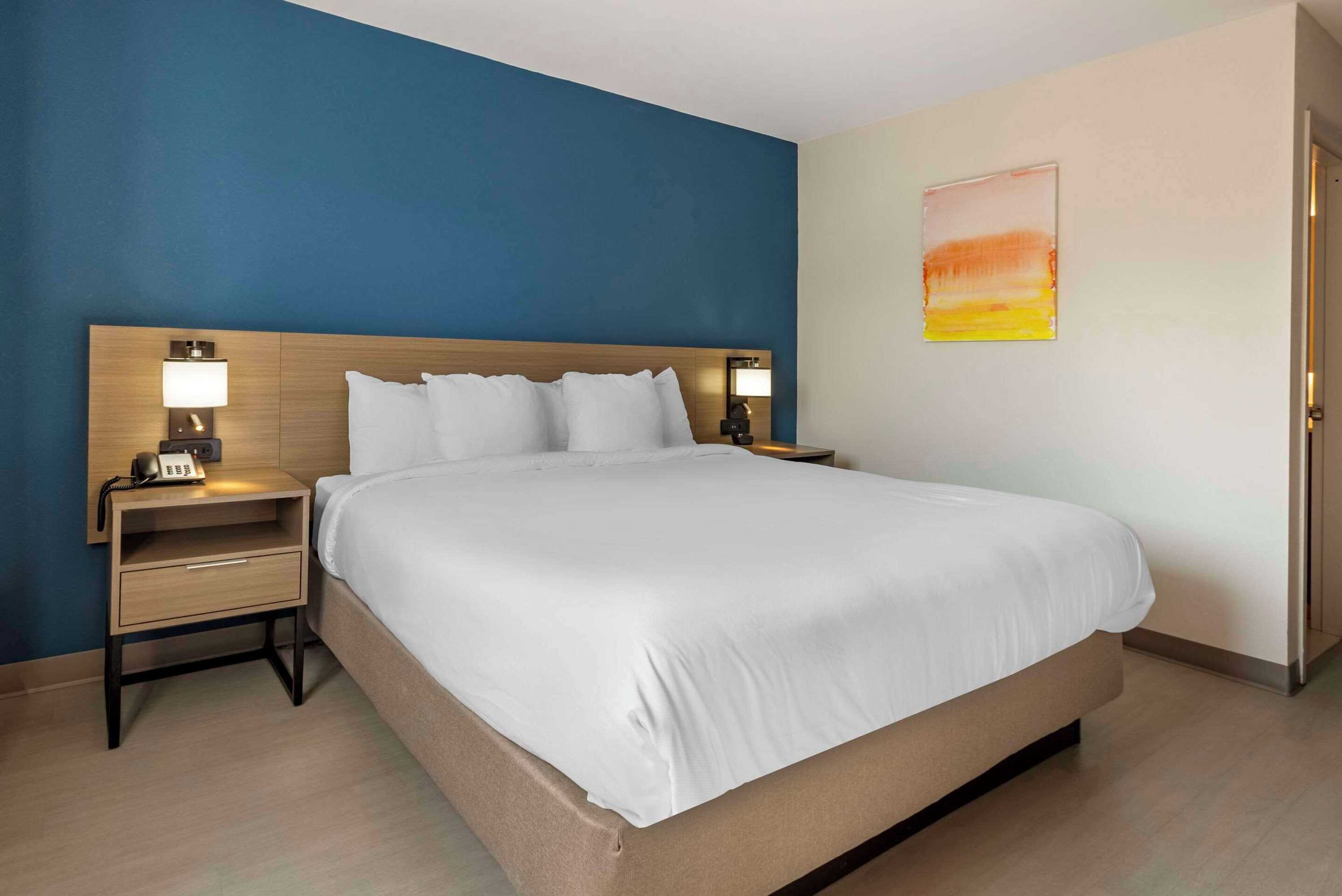 Gift card for Comfort Inn Philadelphia International Airport West Gift card for Comfort Inn Philadelphia International Airport West
