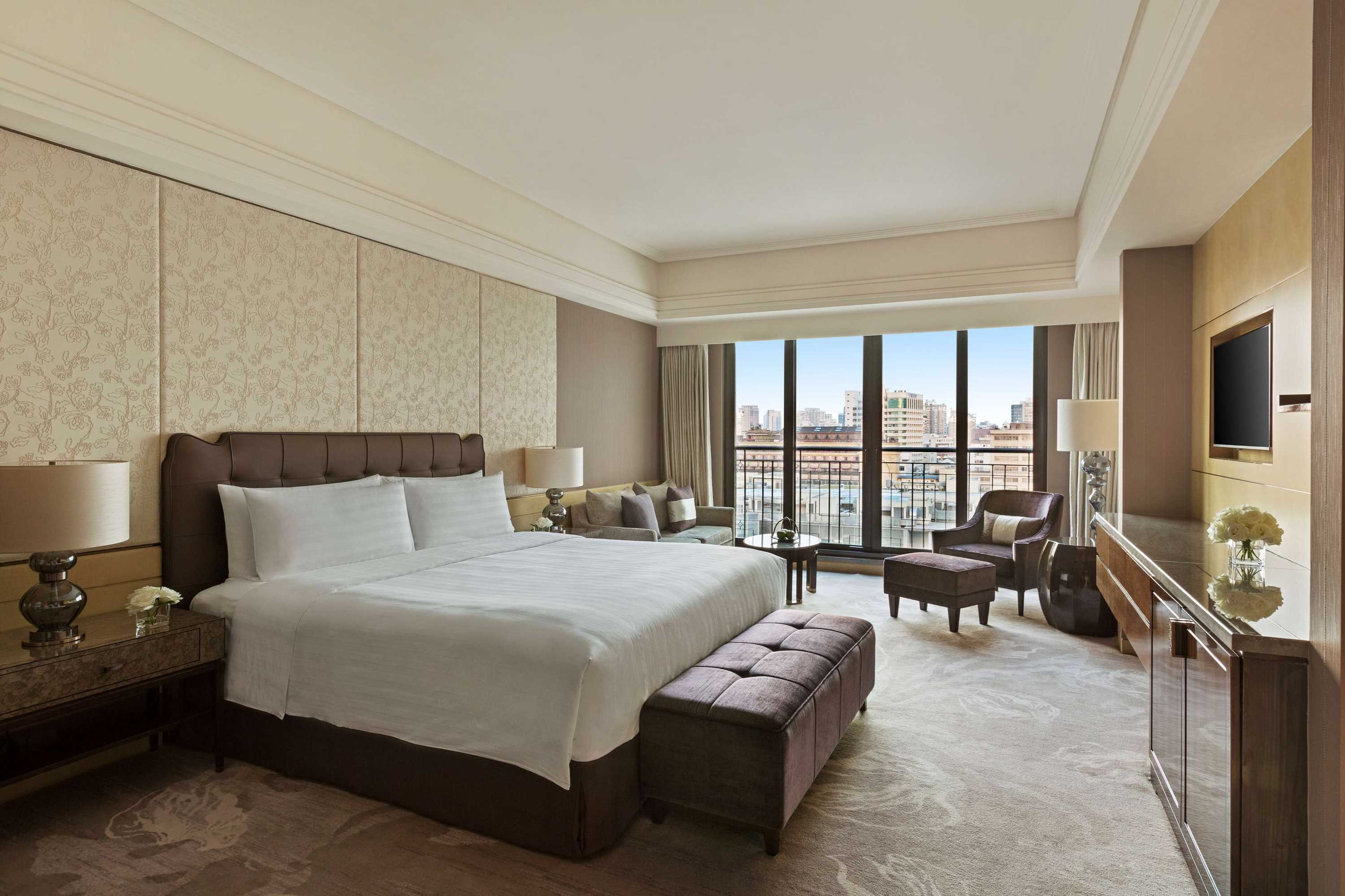 Gift card for Midtown Shangri-La, Hangzhou - Around 5 Minutes Walking Distance to West Lake Gift card for Midtown Shangri-La, Hangzhou - Around 5 Minutes Walking Distance to West Lake