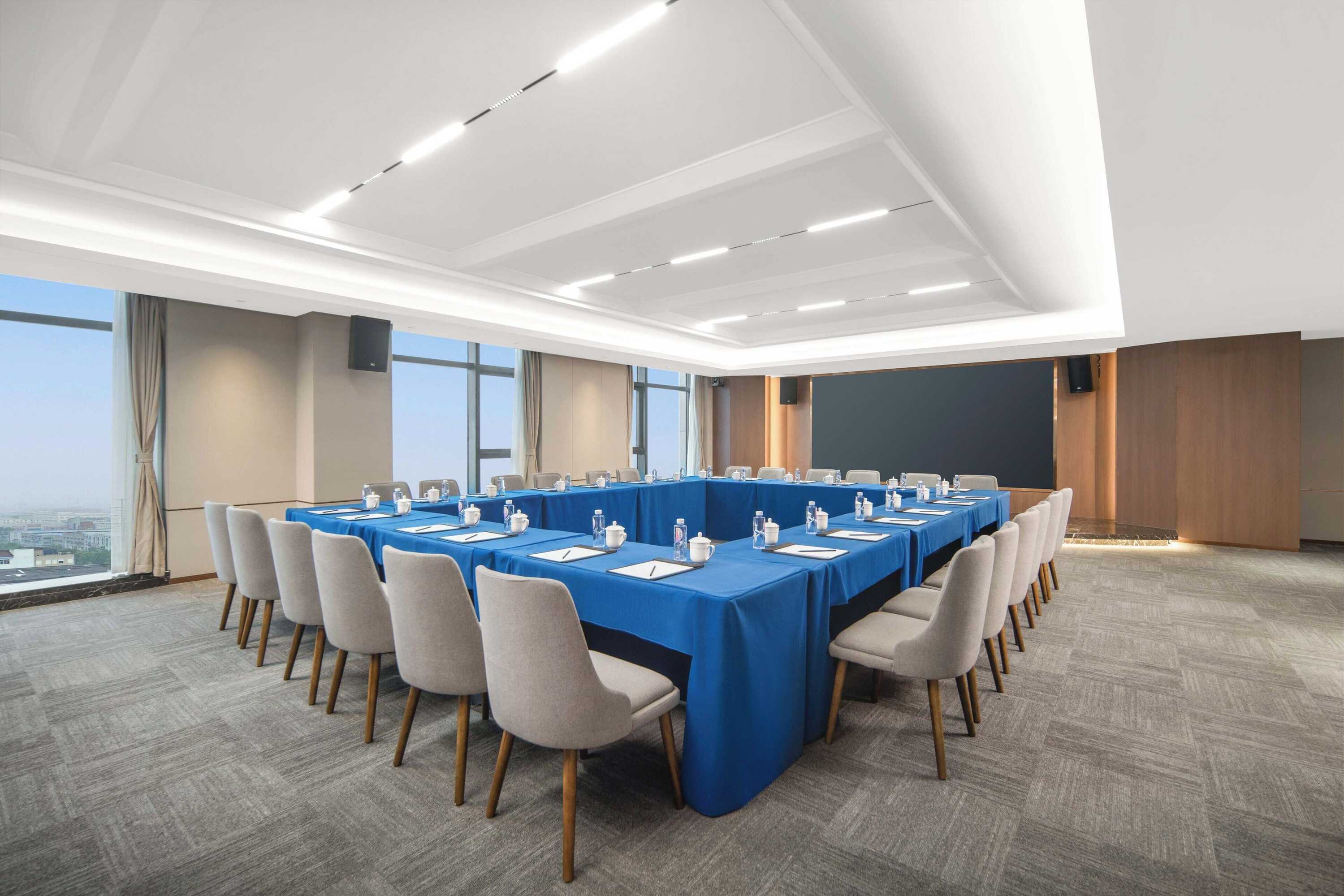 Gift card for Holiday Inn Express Wuxi Xishan by Ihg Gift card for Holiday Inn Express Wuxi Xishan by Ihg