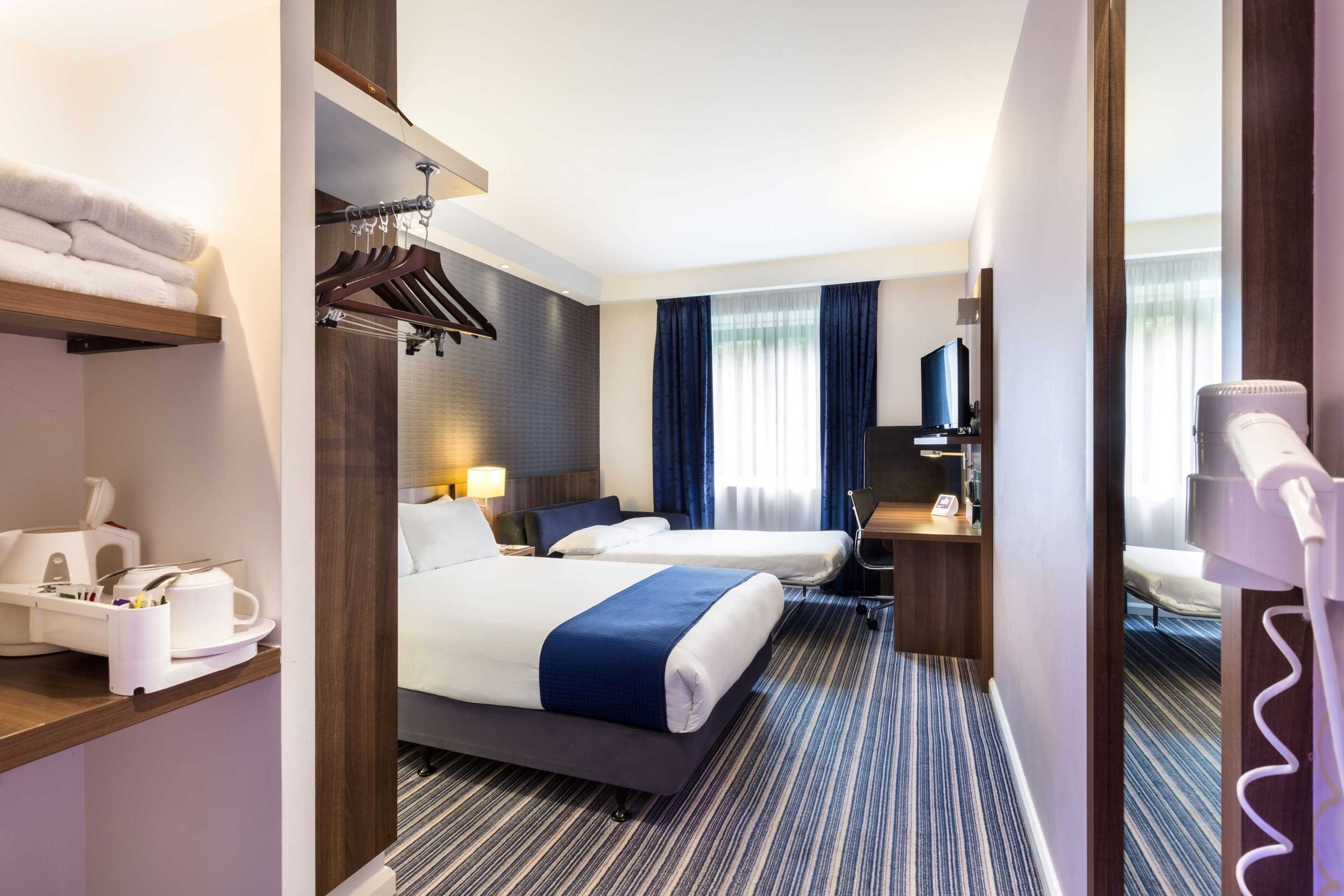 Gift card for Holiday Inn Express Colchester by Ihg Gift card for Holiday Inn Express Colchester by Ihg