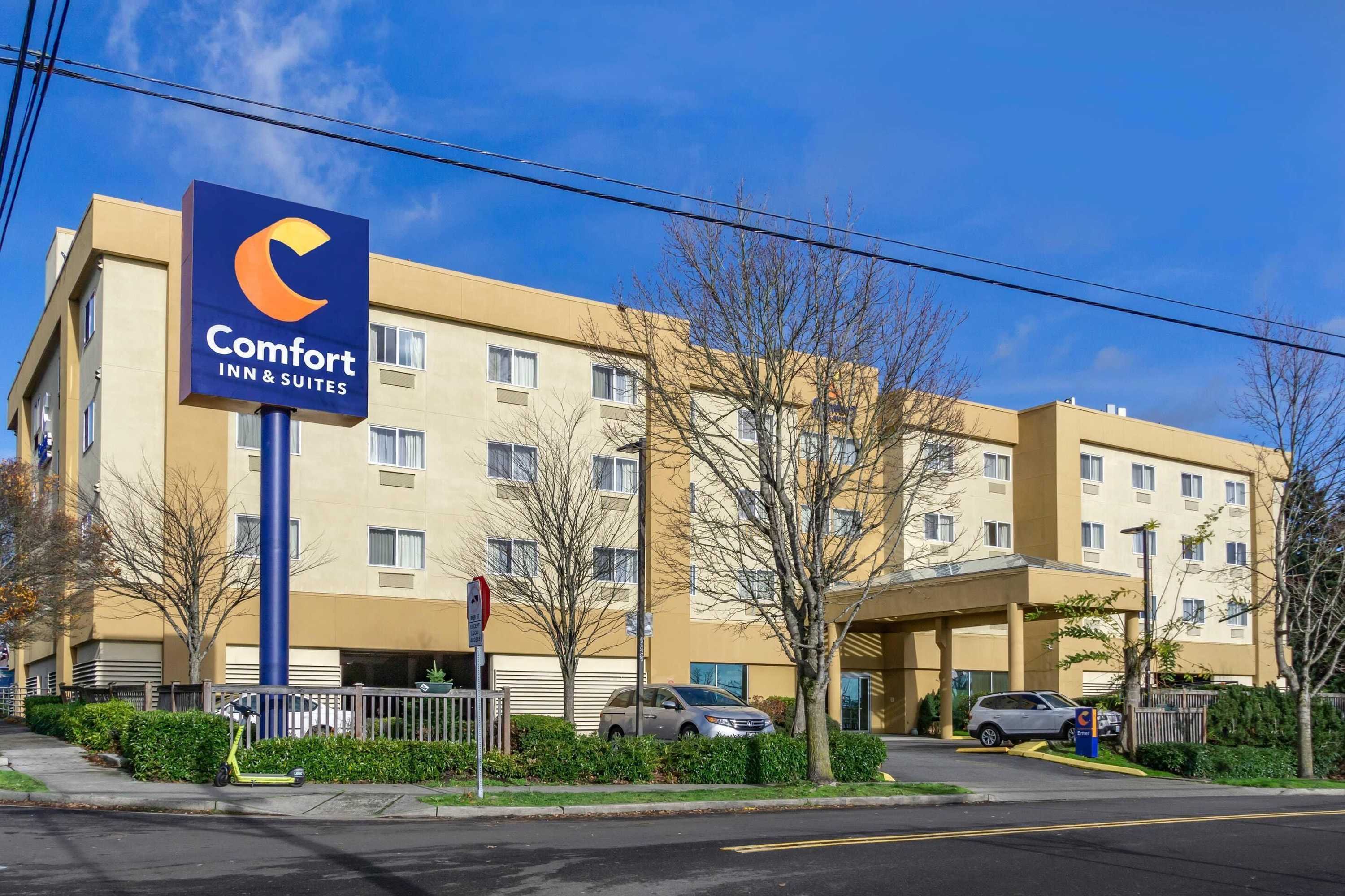 Gift card for Comfort Inn & Suites Seattle North