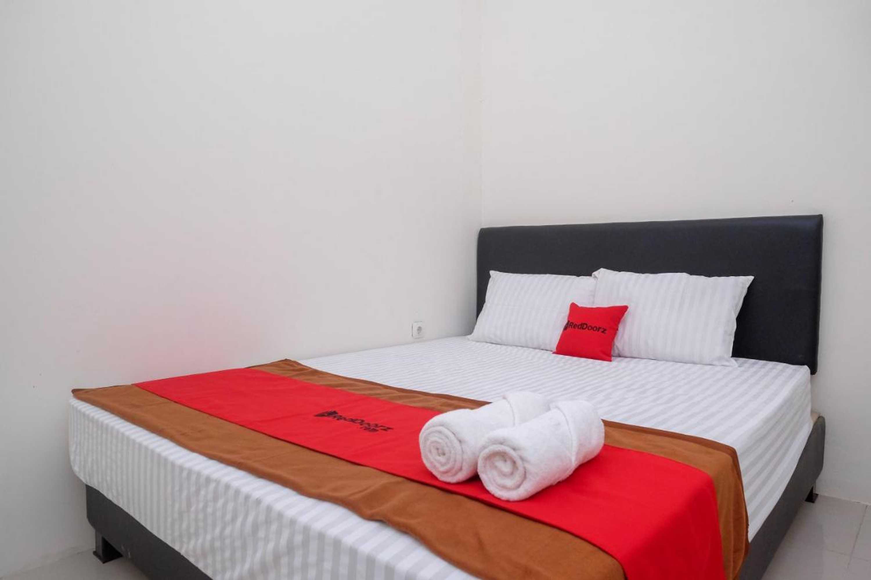 Gift card for Reddoorz Near Alun Alun Magelang 2 Gift card for Reddoorz Near Alun Alun Magelang 2