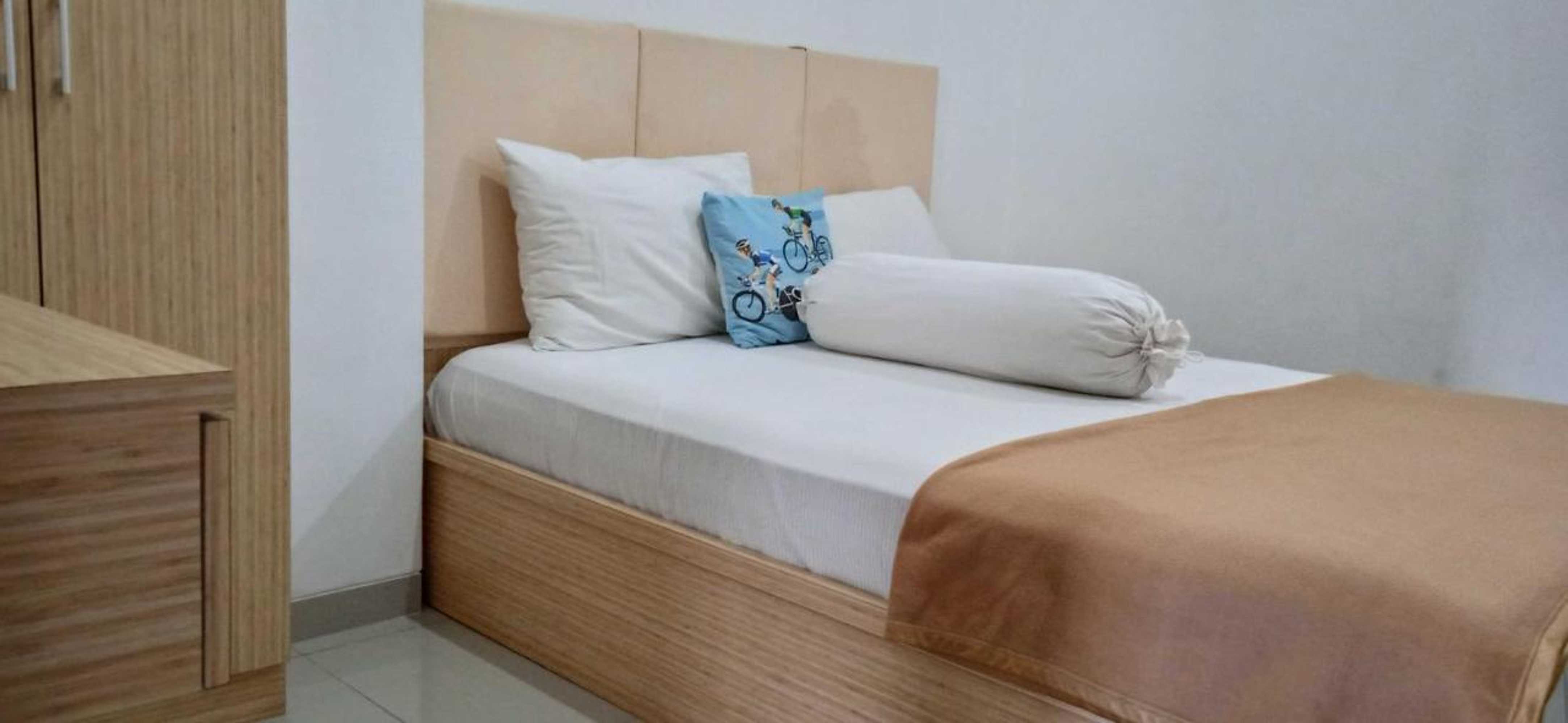 Gift card for Guest House Pinarak 2 Syariah Near Gor Satria Purwokerto Mitra Reddoorz Gift card for Guest House Pinarak 2 Syariah Near Gor Satria Purwokerto Mitra Reddoorz