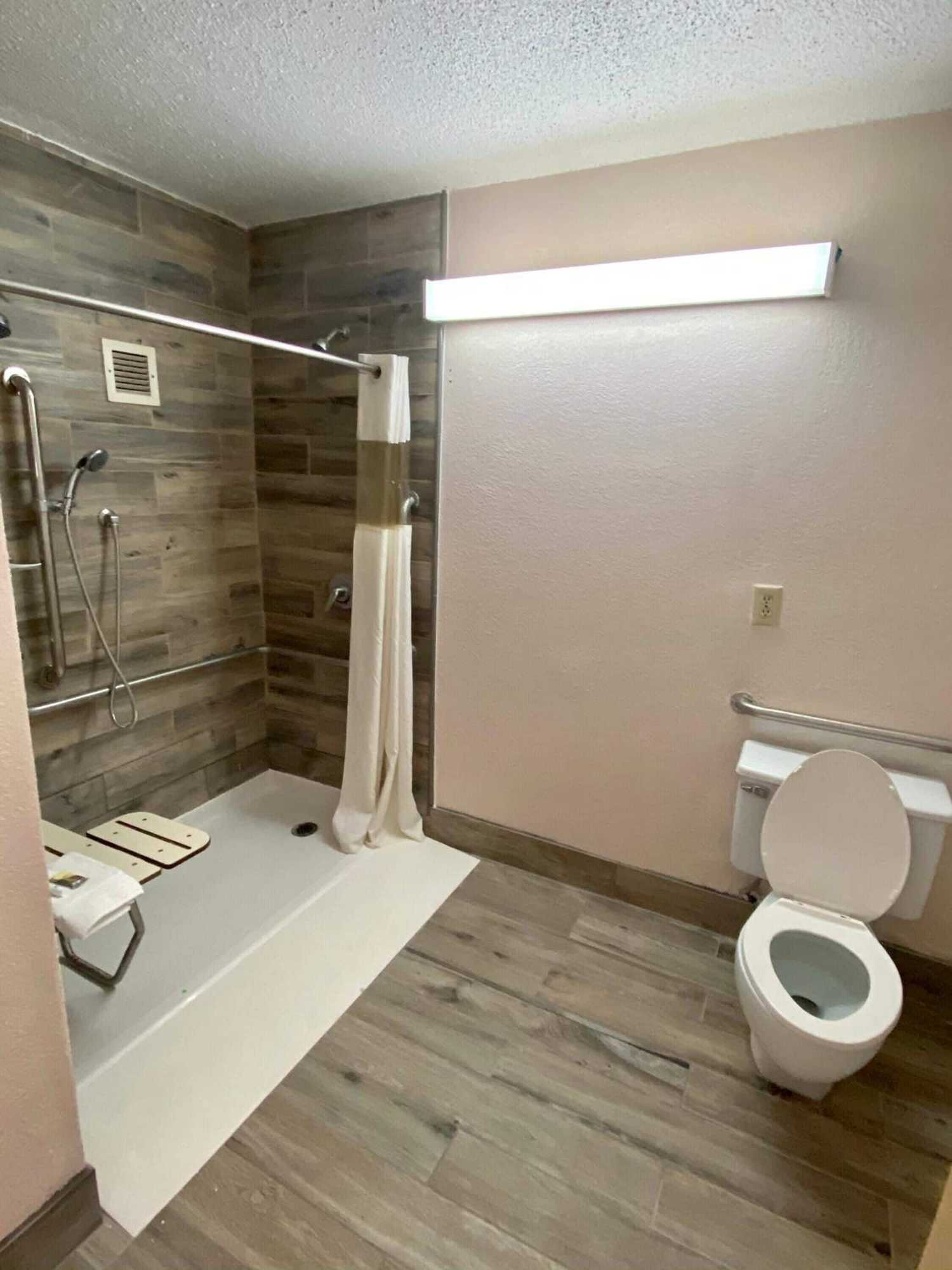 Gift card for Motel 6 Marianna, FL Gift card for Motel 6 Marianna, FL