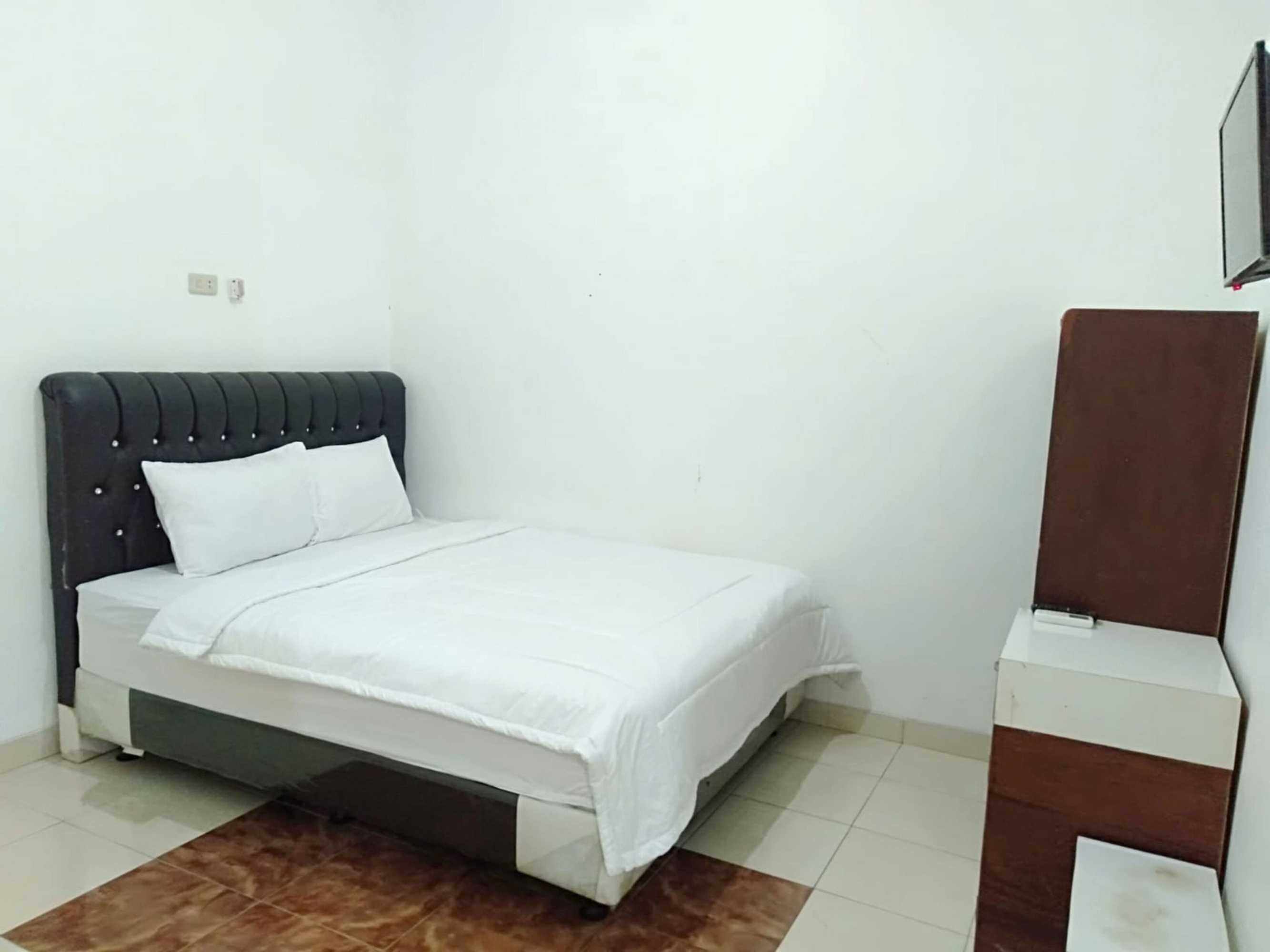 Gift card for Oyo 92596 Al-Razzaq Guest House Gift card for Oyo 92596 Al-Razzaq Guest House