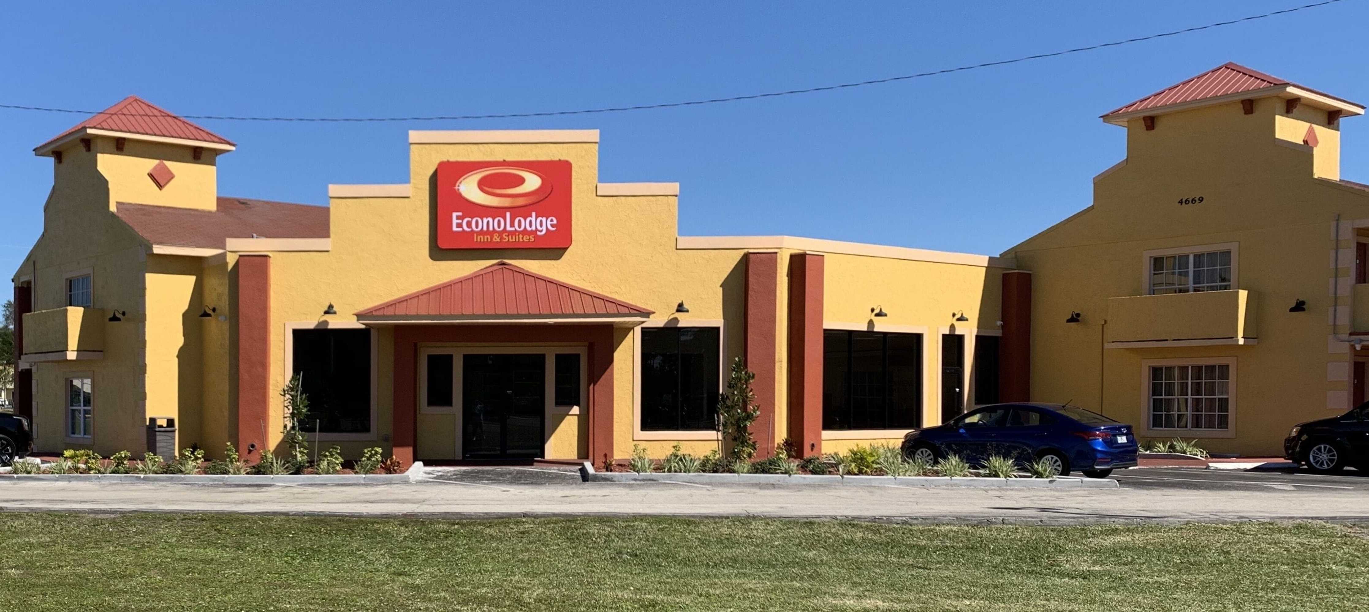 Gift card for Econo Lodge Inn & Suites Maingate Central Gift card for Econo Lodge Inn & Suites Maingate Central