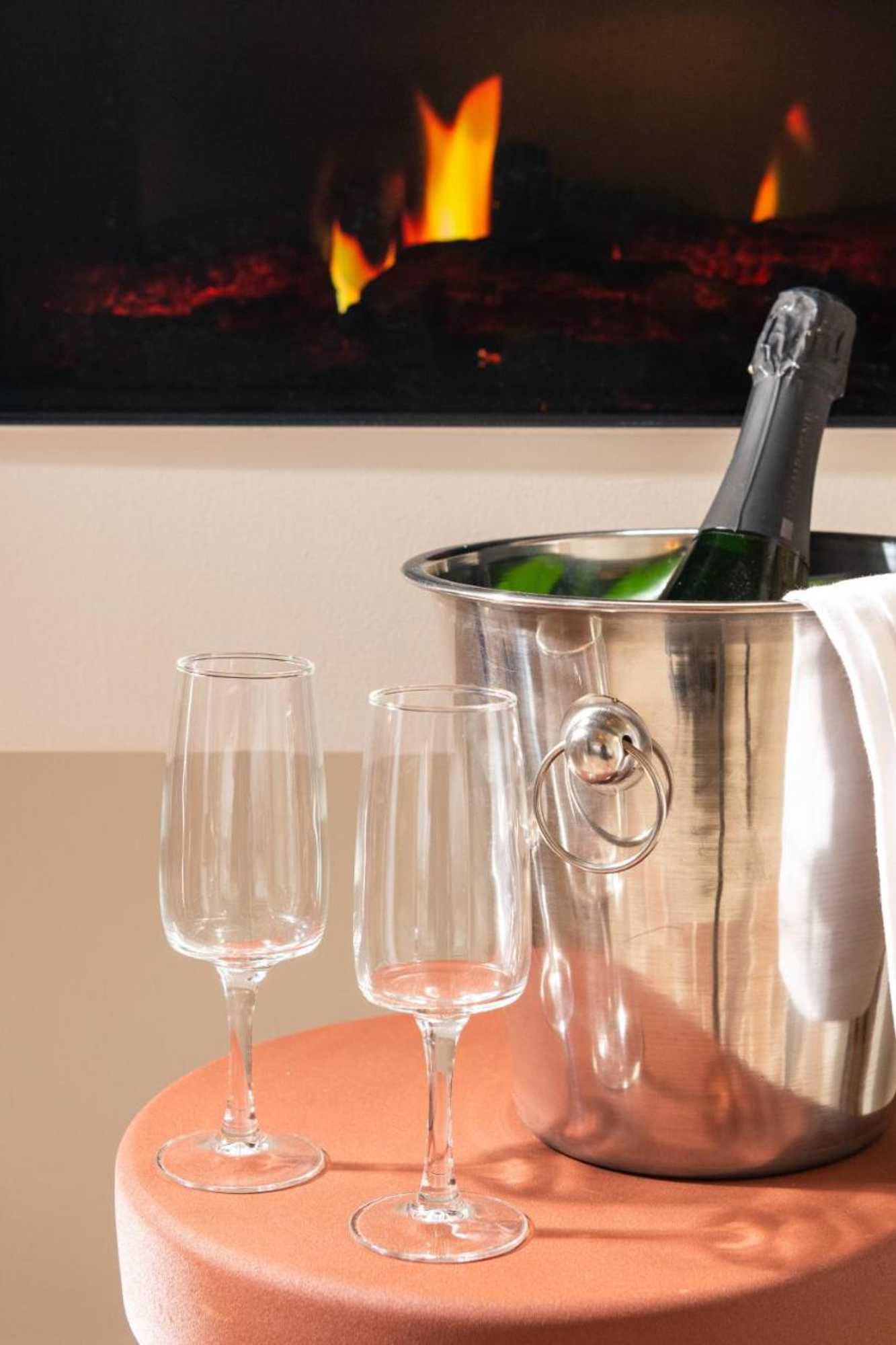 Gift card for Minamina, Chambre Avec Jacuzzi Privatif Gift card for Minamina, Chambre Avec Jacuzzi Privatif