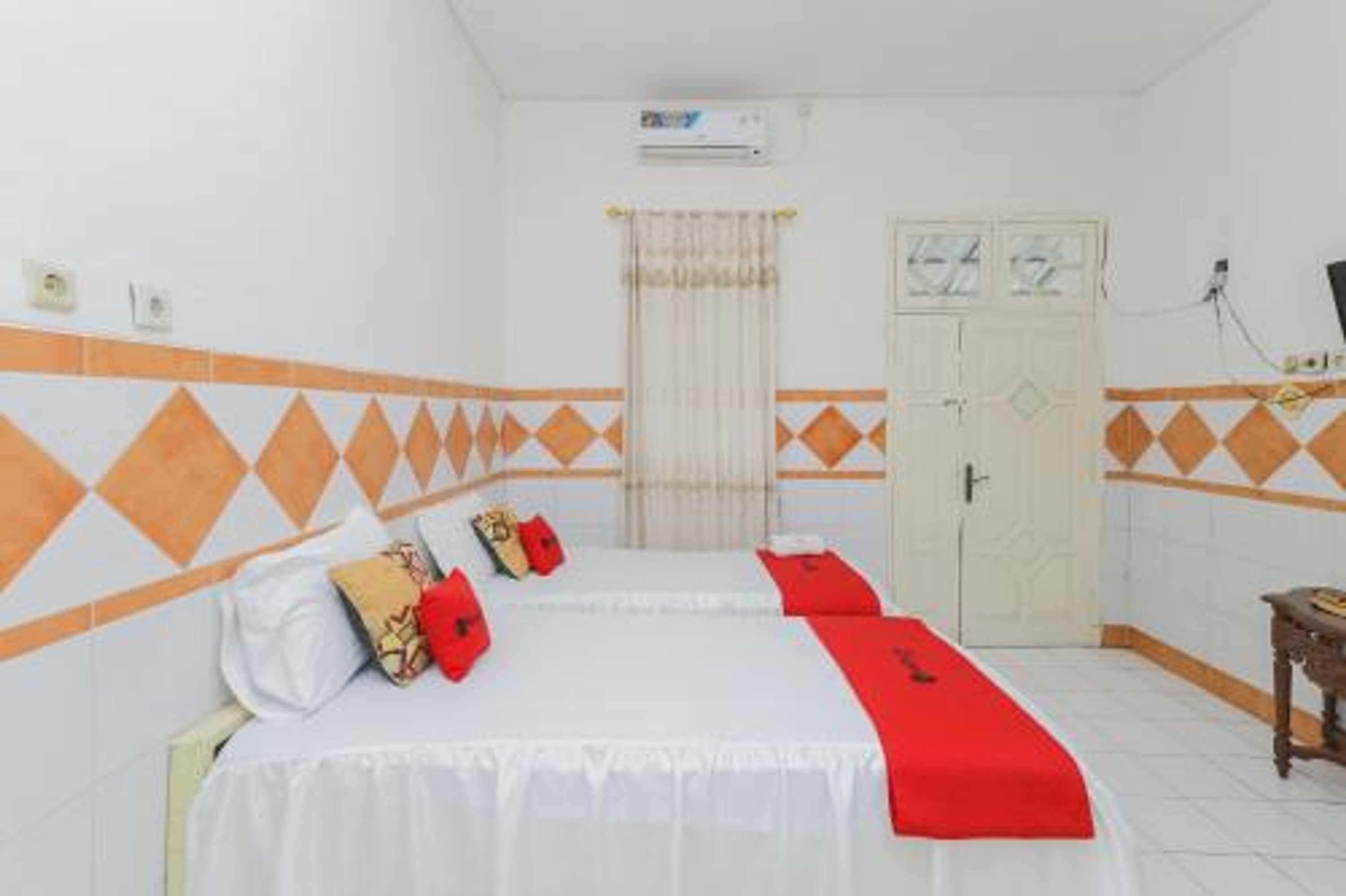 Gift card for Graha Surya Syariah by Reddoorz Gift card for Graha Surya Syariah by Reddoorz