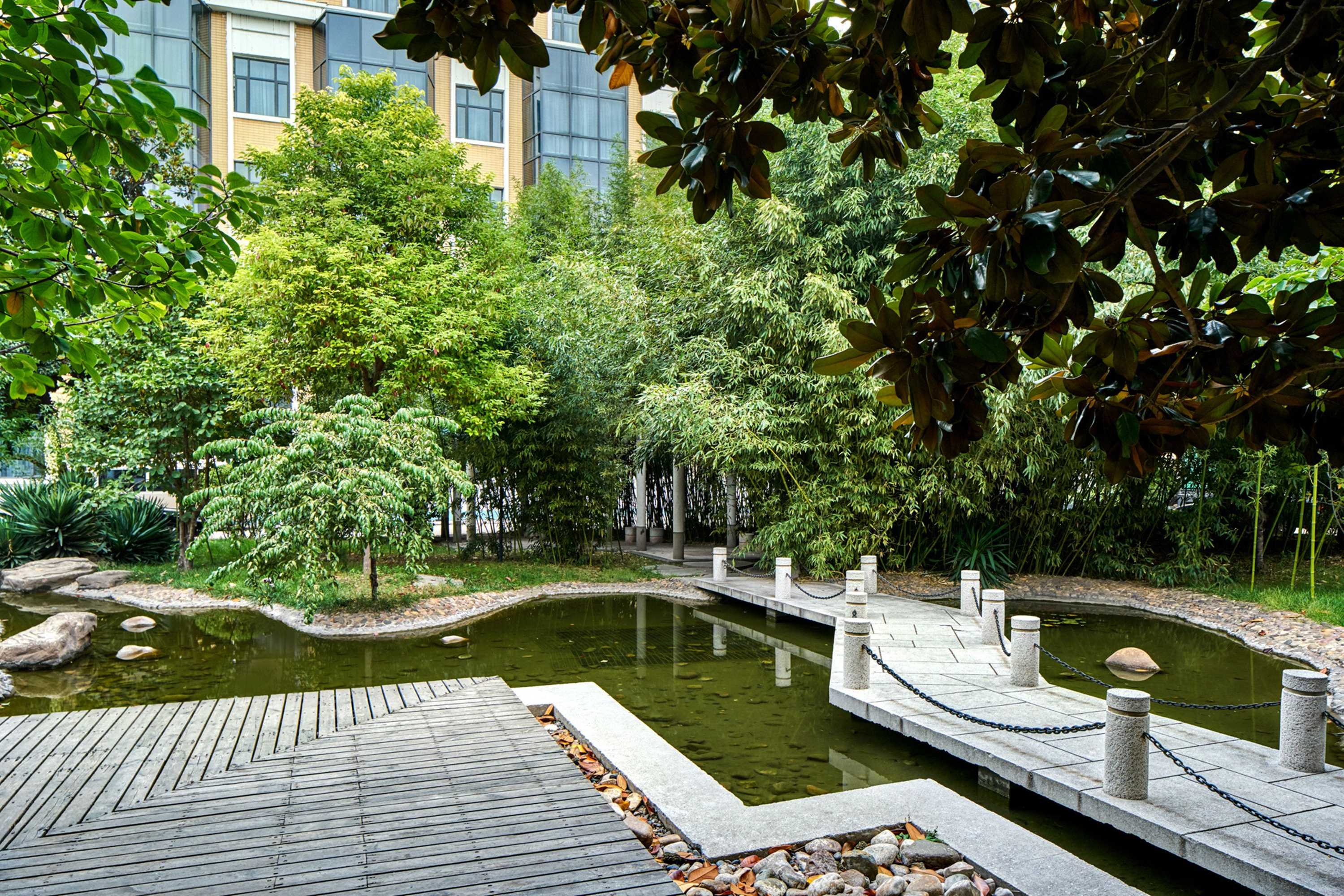 Gift card for Holiday Inn Express Zhengzhou by Ihg Gift card for Holiday Inn Express Zhengzhou by Ihg