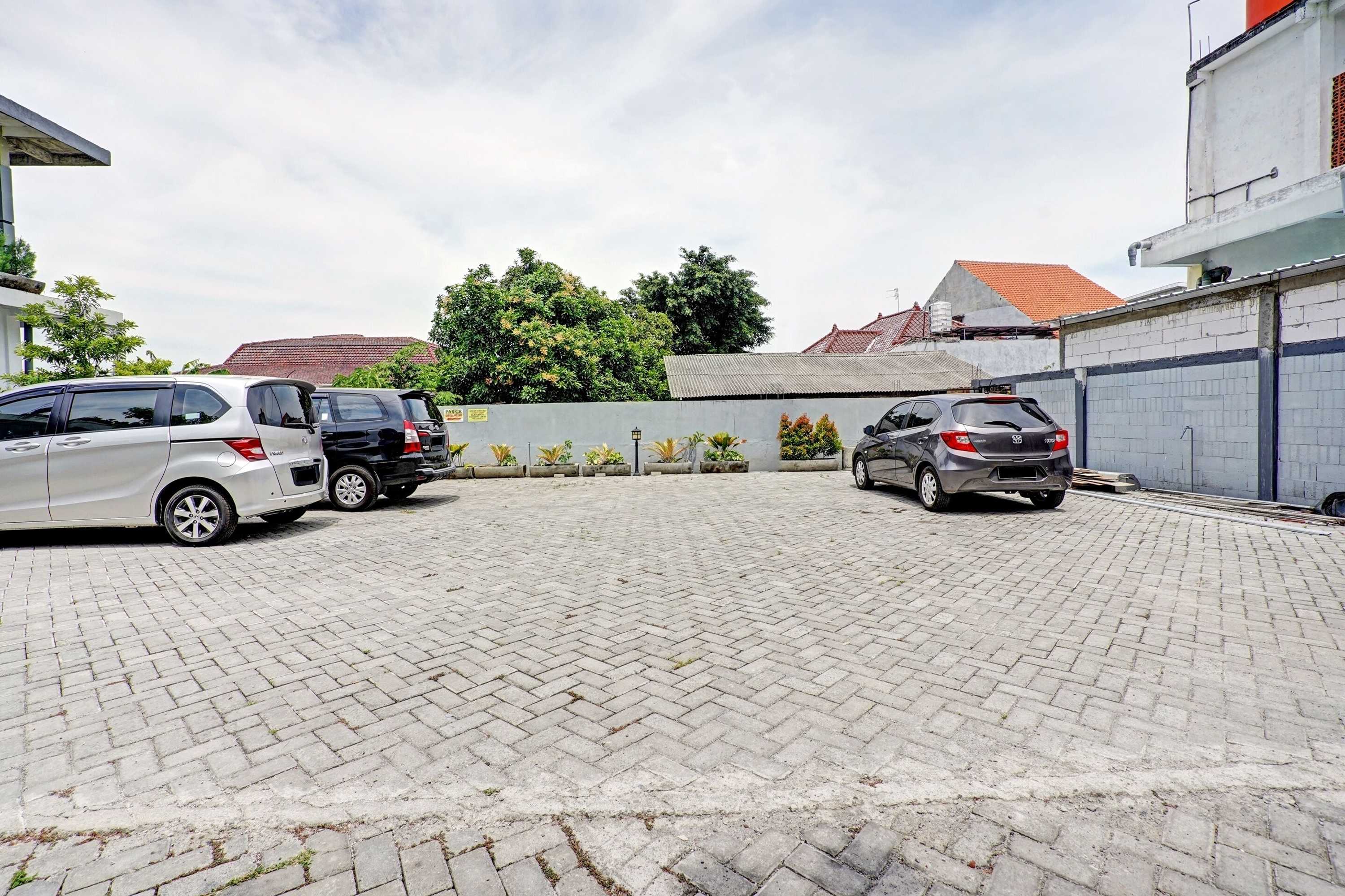 Gift card for Oyo Life 90678 Omah Kulo Guest House Gift card for Oyo Life 90678 Omah Kulo Guest House
