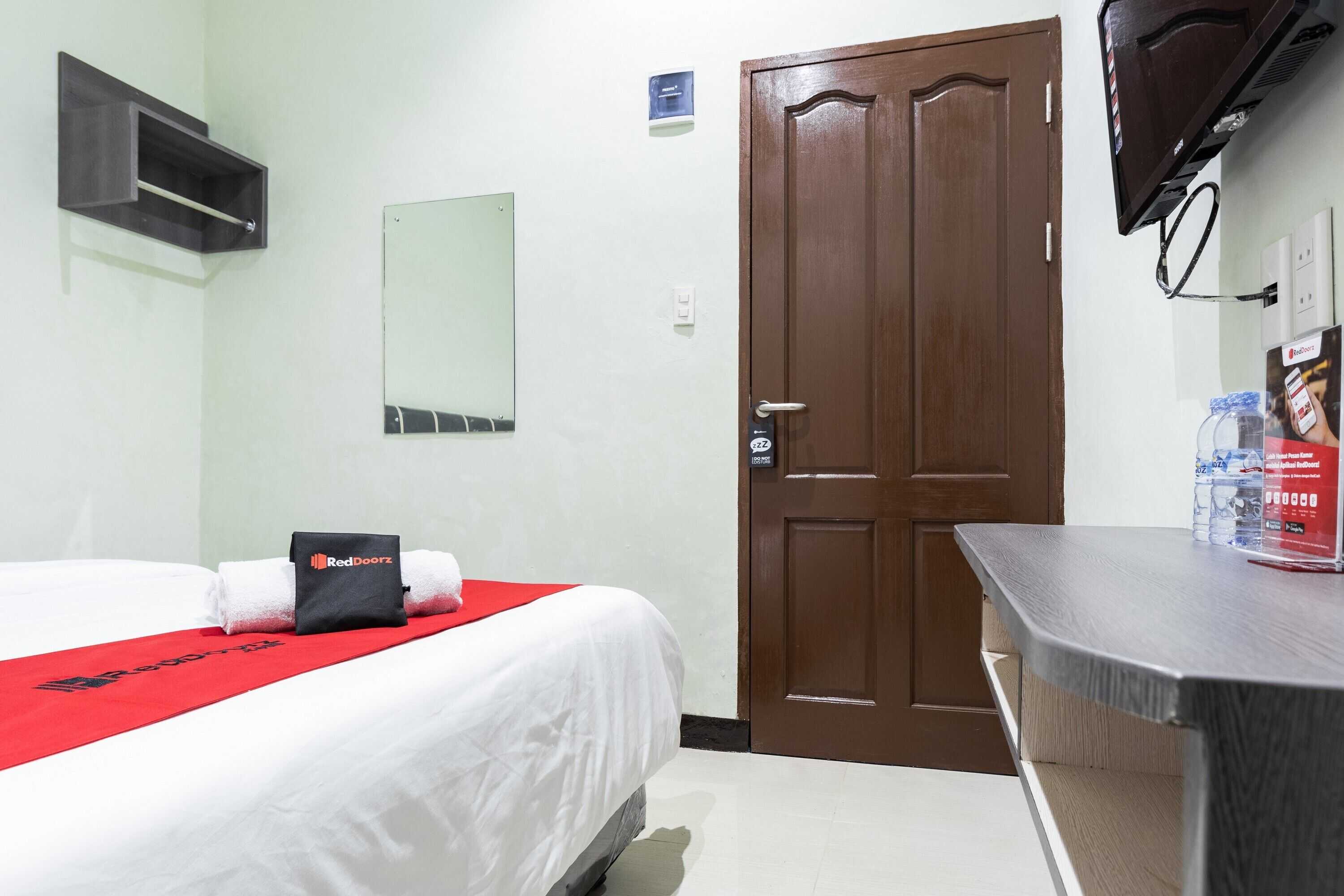 Gift card for Reddoorz Near Medan Amplas Gift card for Reddoorz Near Medan Amplas