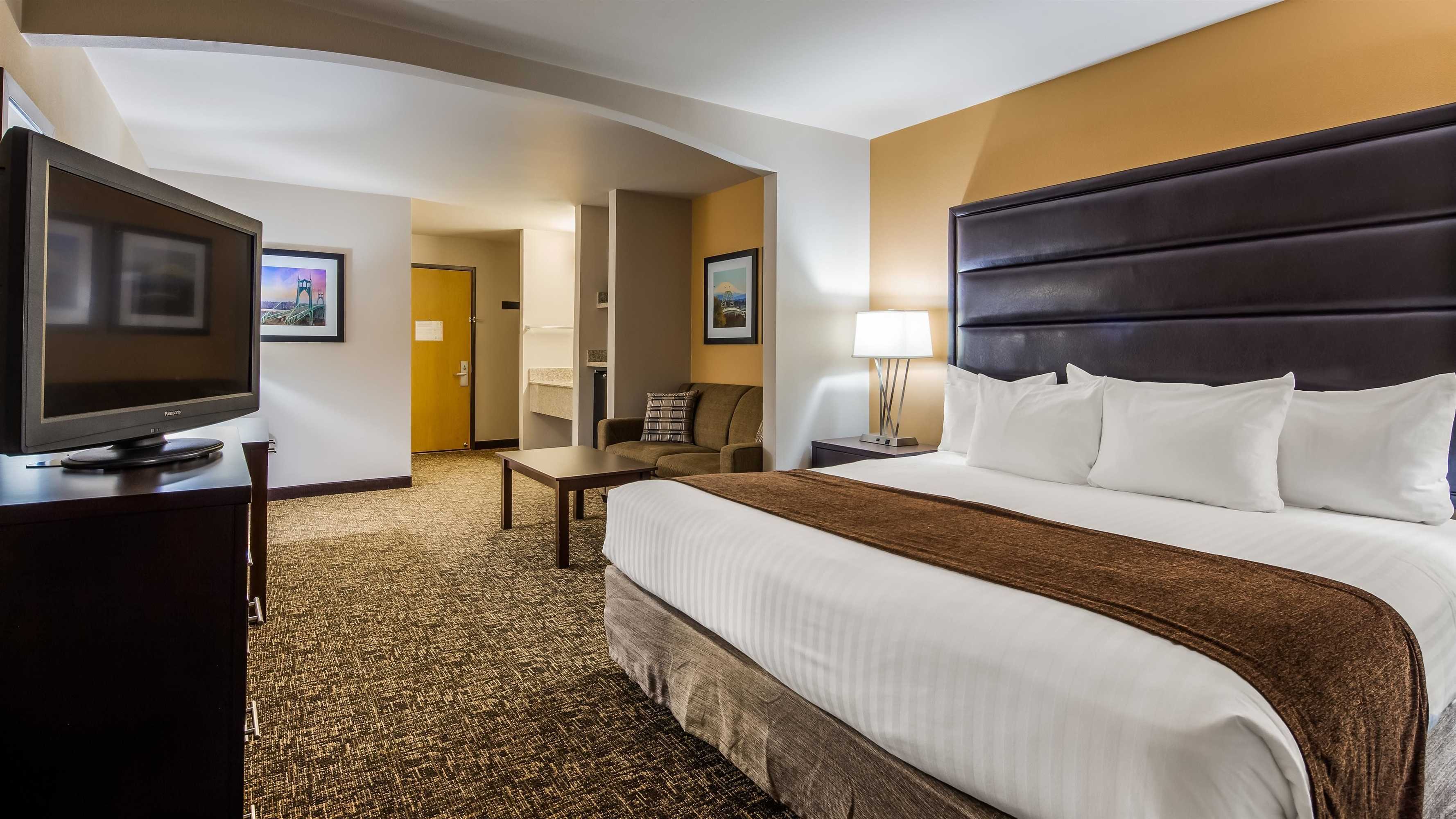 Gift card for Best Western Oak Meadows Inn Gift card for Best Western Oak Meadows Inn