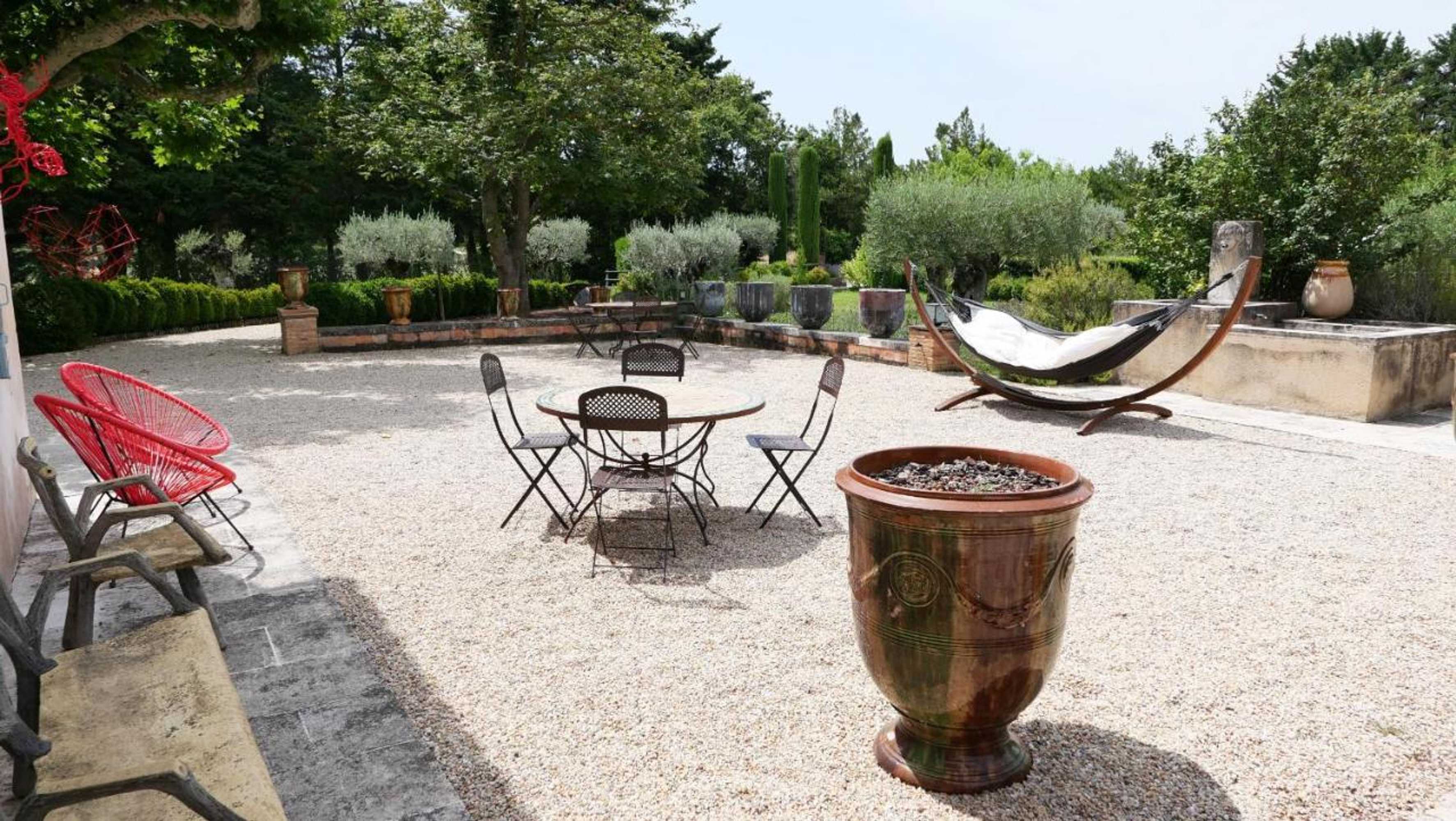 Gift card for Typical Provençal Farm House Close to L'isle Sur la Sorgue - 12 Persons Gift card for Typical Provençal Farm House Close to L'isle Sur la Sorgue - 12 Persons