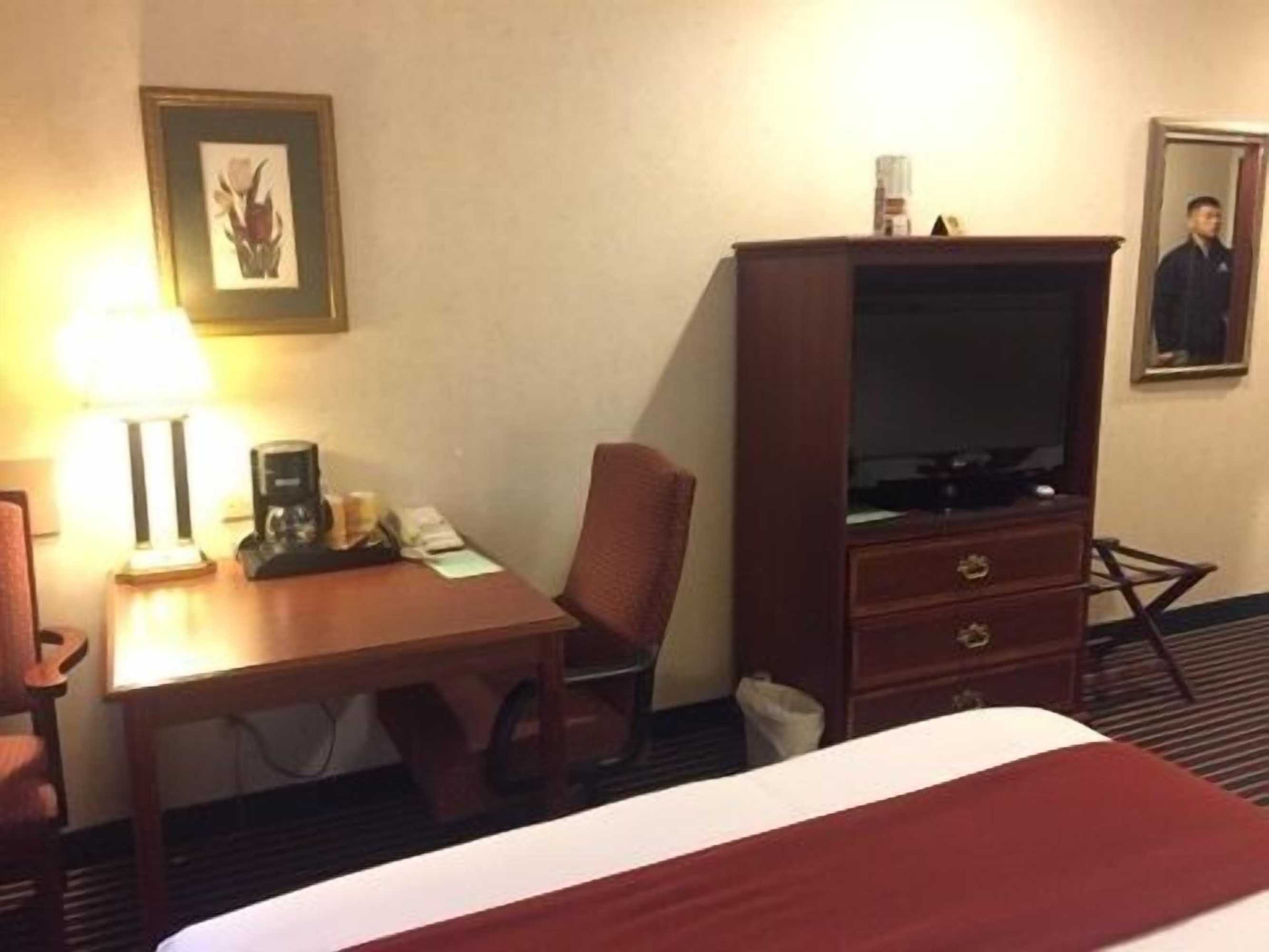 Gift card for Evergreen Inn And Suites Gift card for Evergreen Inn And Suites