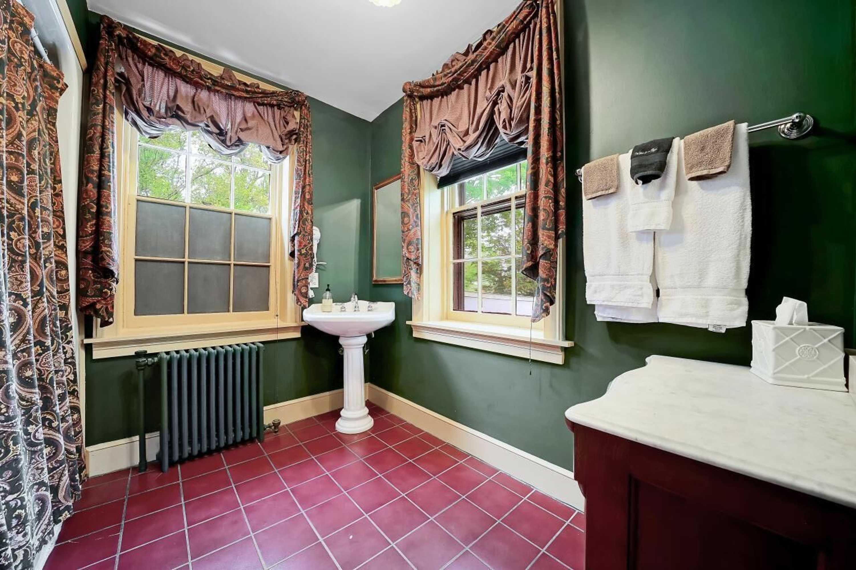 Gift card for Cromwell Manor Inn