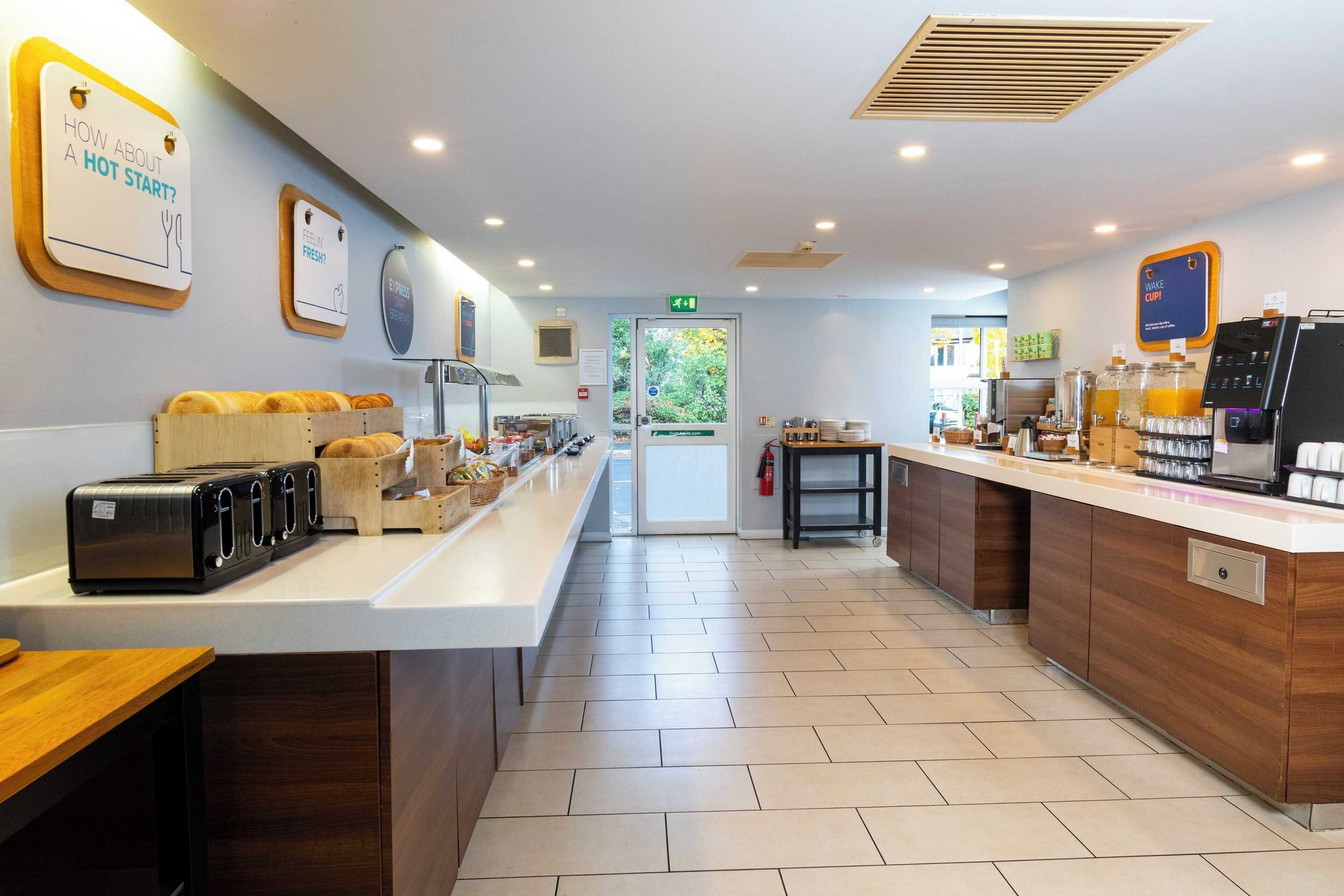 Gift card for Holiday Inn Express Birmingham - Oldbury by Ihg