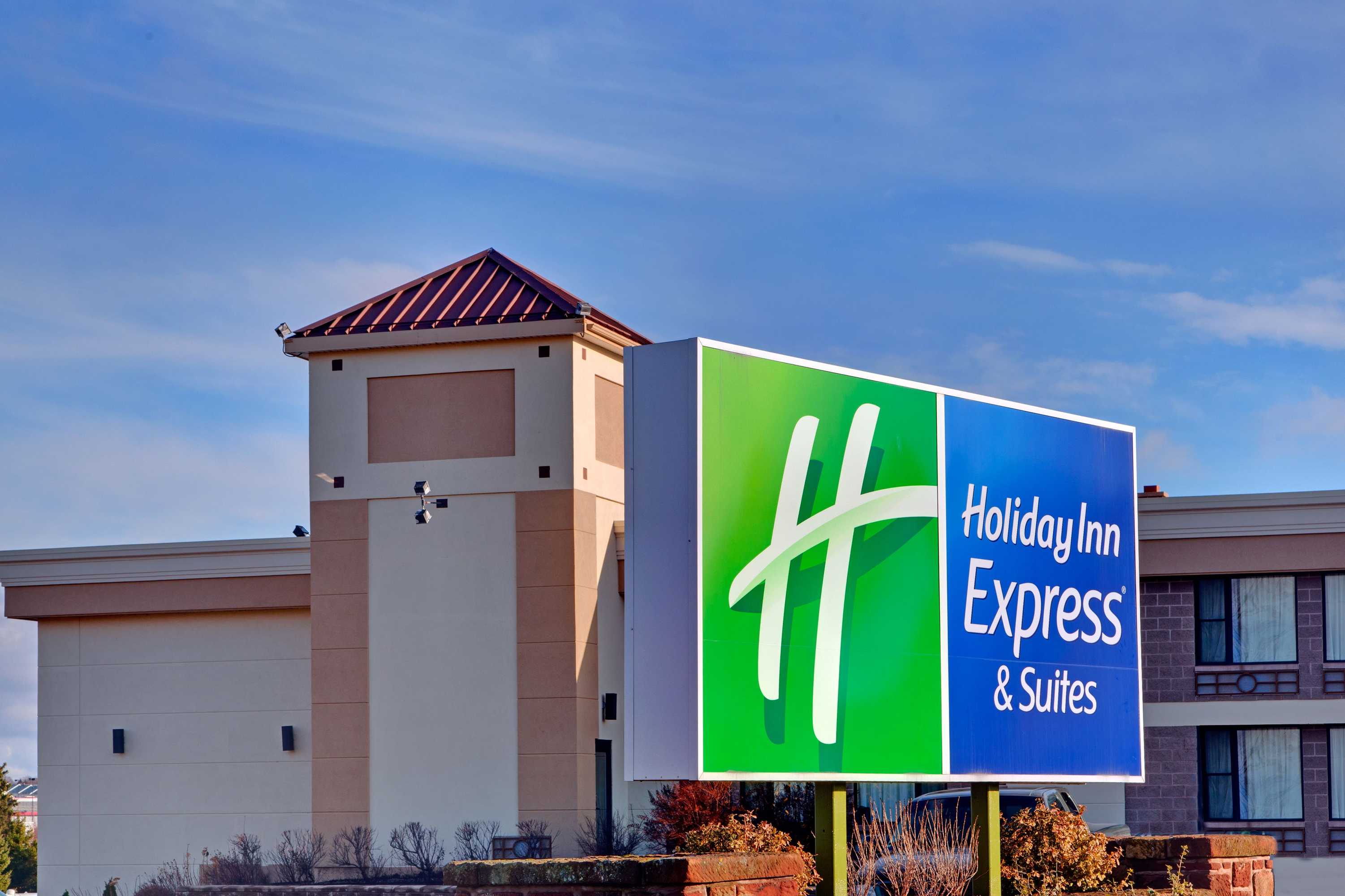 Gift card for Holiday Inn Express & Suites Charlottetown by Ihg Gift card for Holiday Inn Express & Suites Charlottetown by Ihg