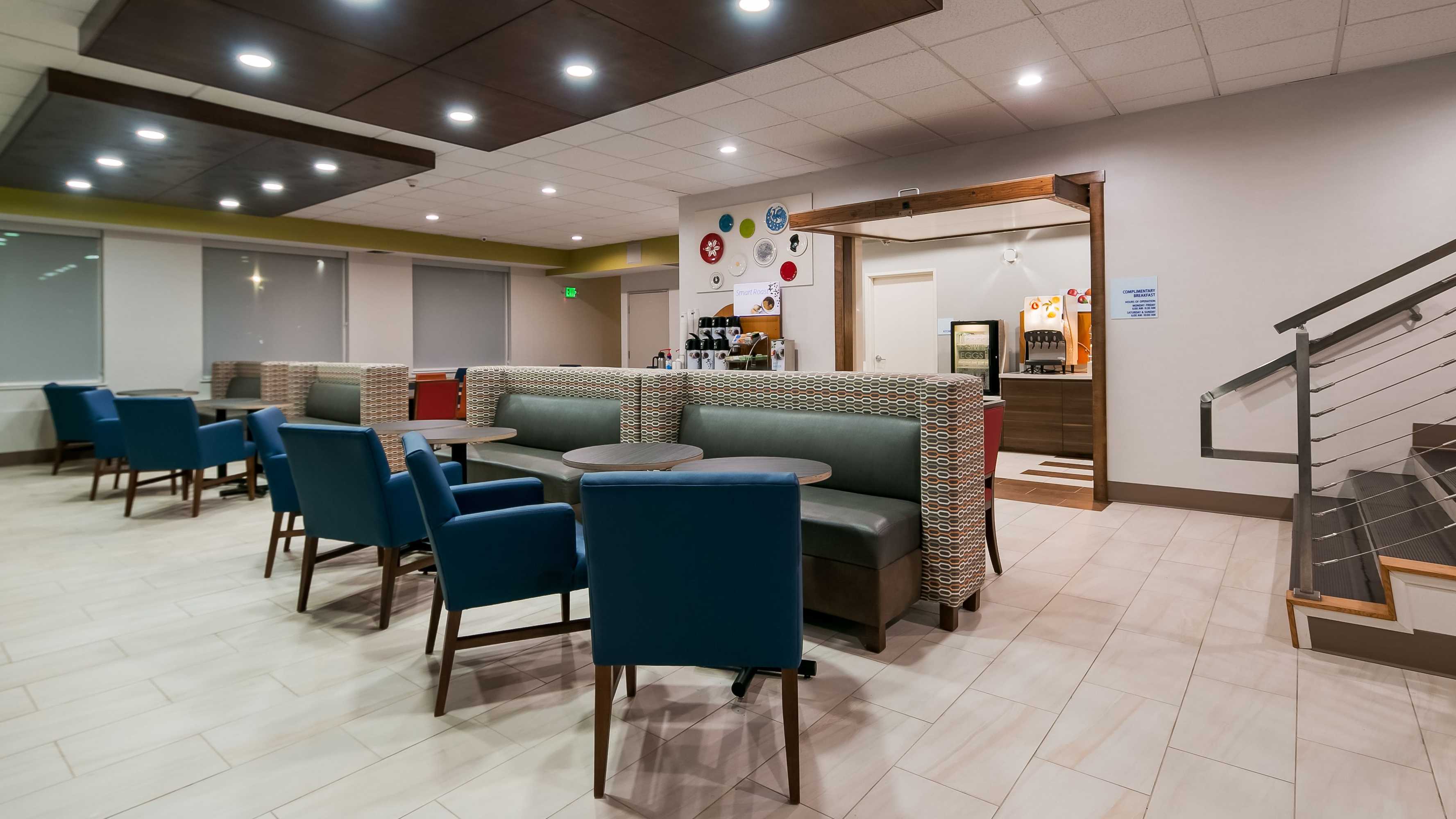 Gift card for Holiday Inn Express & Suites Everett by Ihg Gift card for Holiday Inn Express & Suites Everett by Ihg