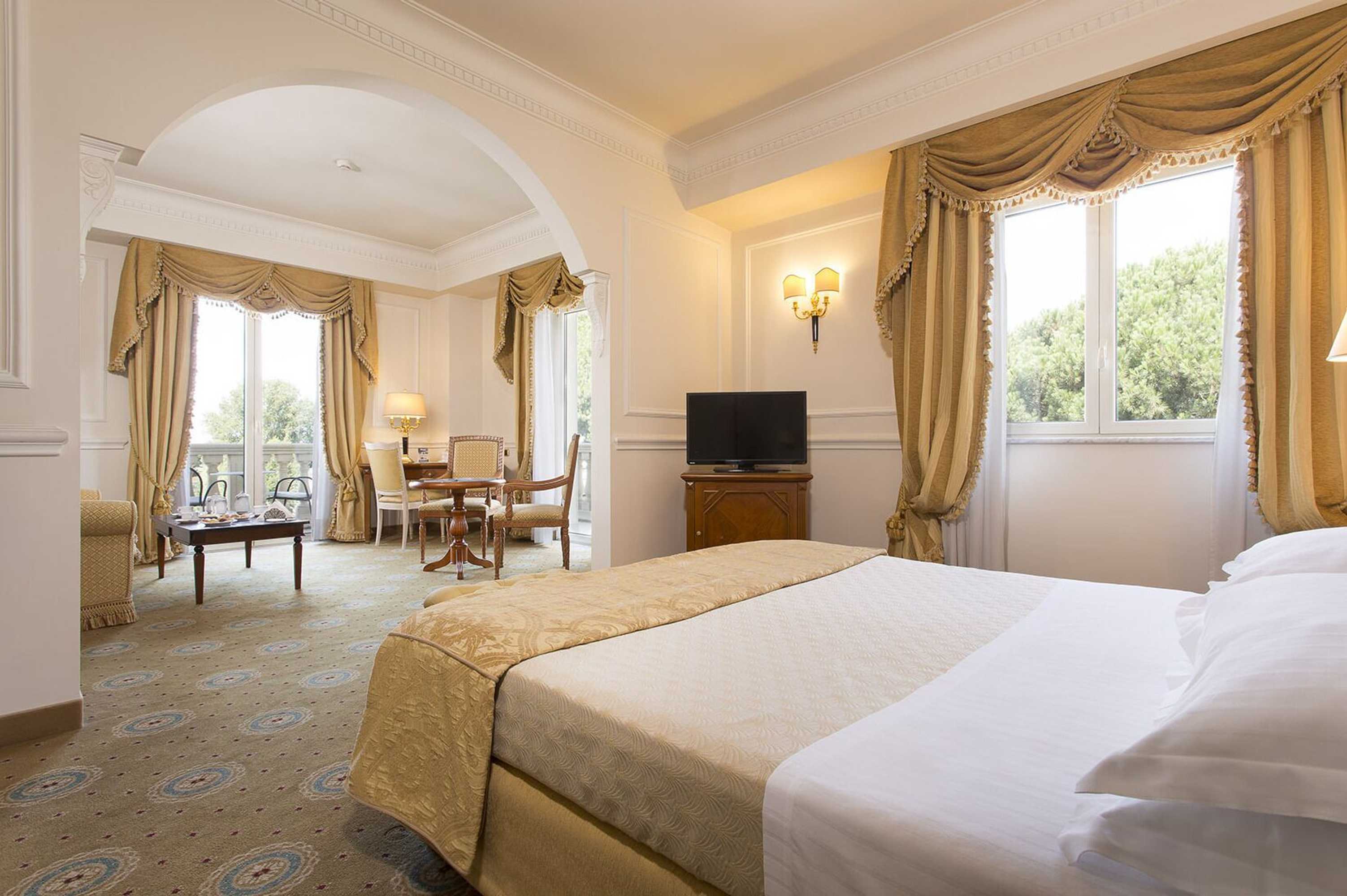 Gift card for Grand Hotel Vanvitelli Gift card for Grand Hotel Vanvitelli