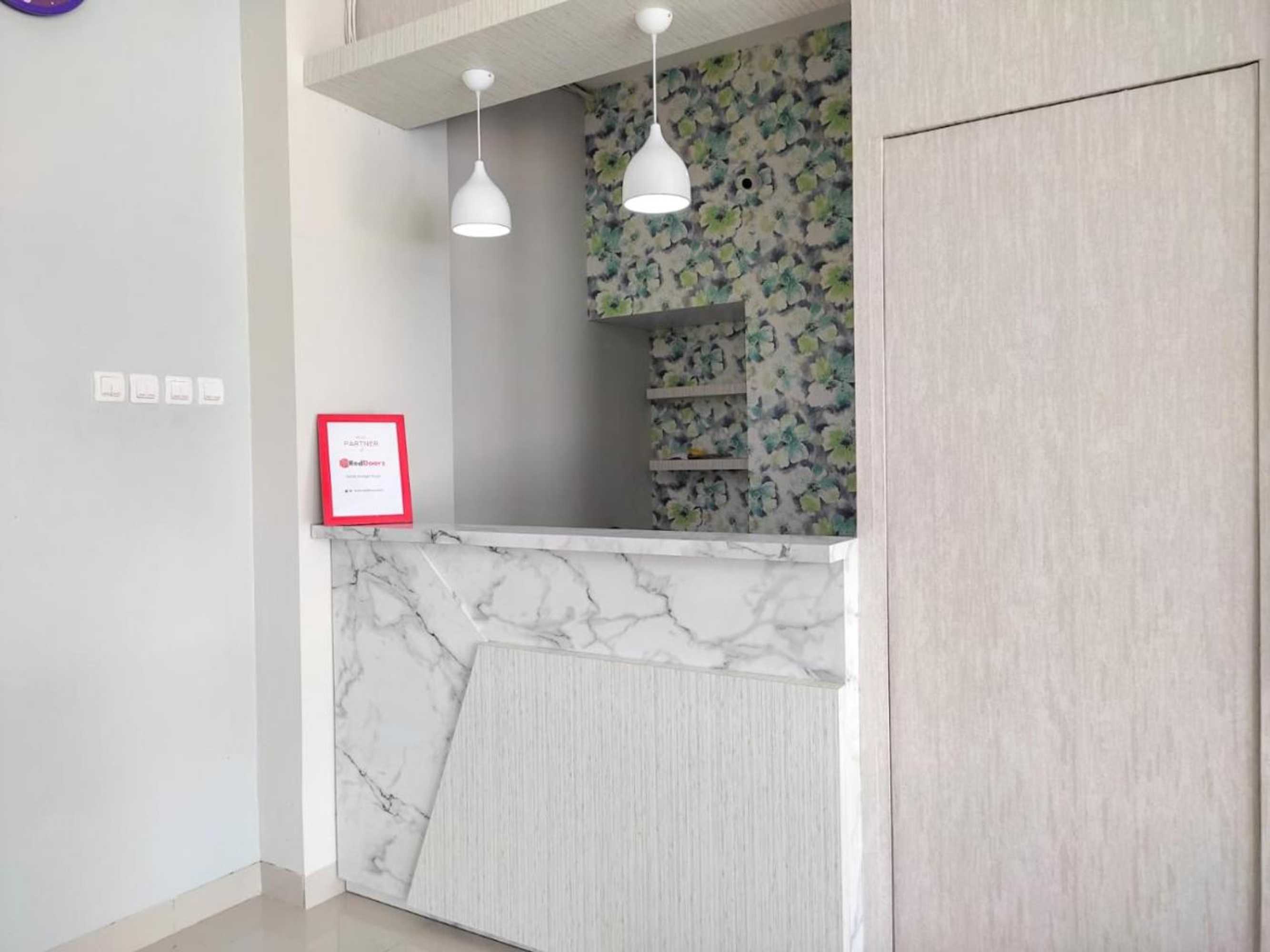 Gift card for Reddoorz Syariah Near Gor Satria Area Gift card for Reddoorz Syariah Near Gor Satria Area