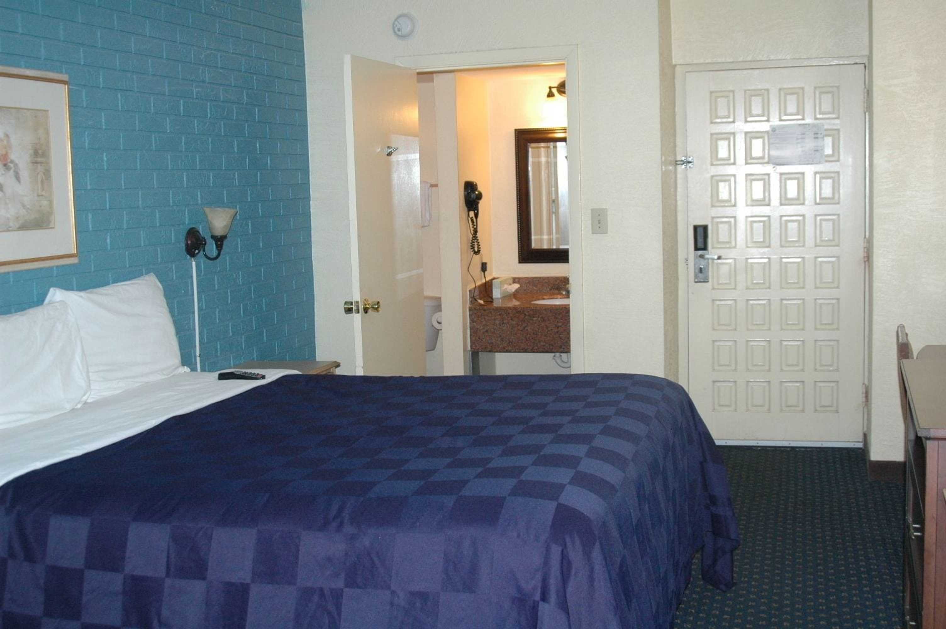 Gift card for Motel 6 Tallahassee, FL – North Monroe Gift card for Motel 6 Tallahassee, FL – North Monroe