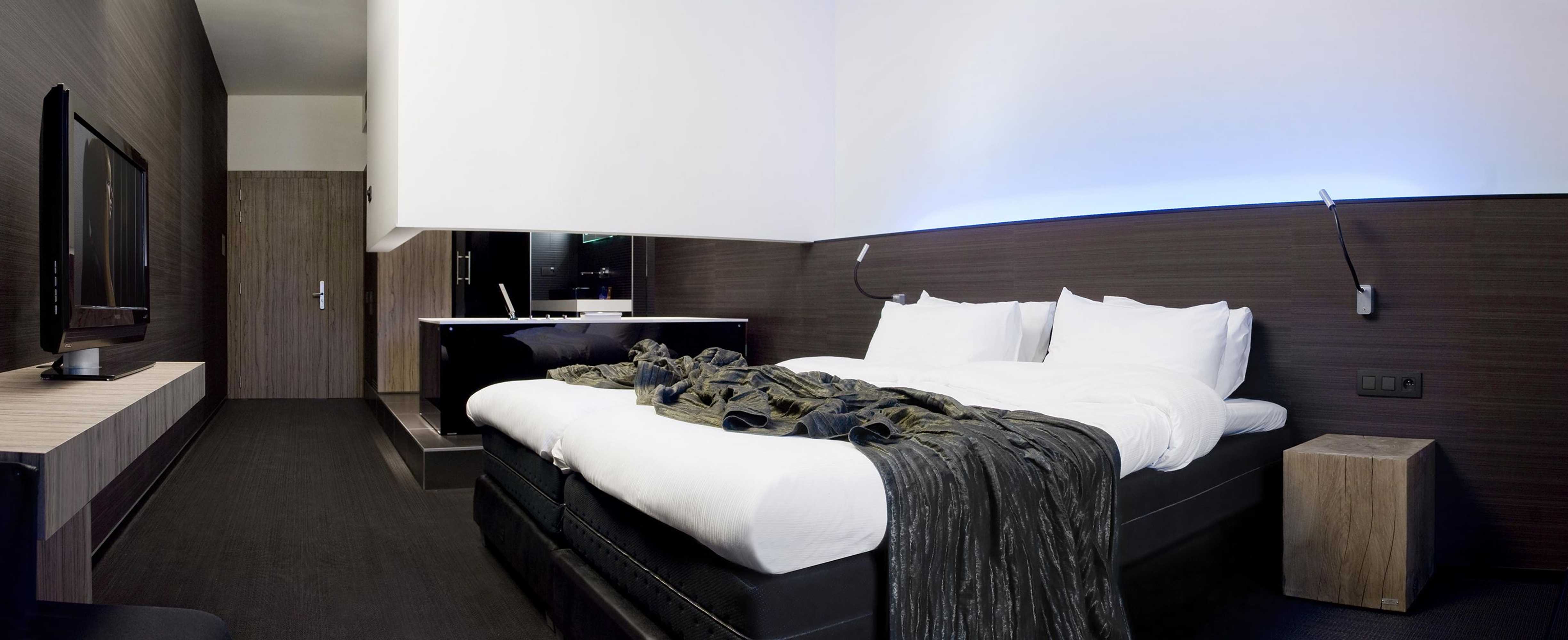 Gift card for Carbon Hotel - Different Hotels Gift card for Carbon Hotel - Different Hotels