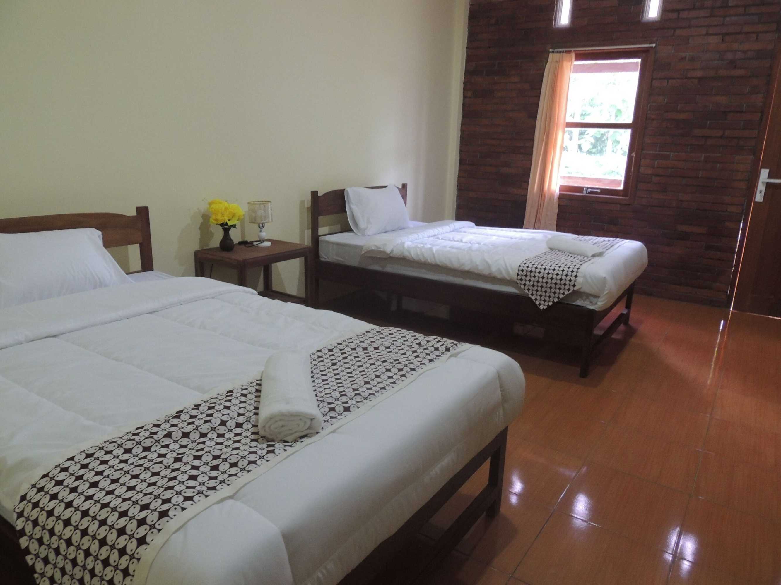 Gift card for Homestay Effendi Borobudur Syariah by Ndalem Beong Gift card for Homestay Effendi Borobudur Syariah by Ndalem Beong